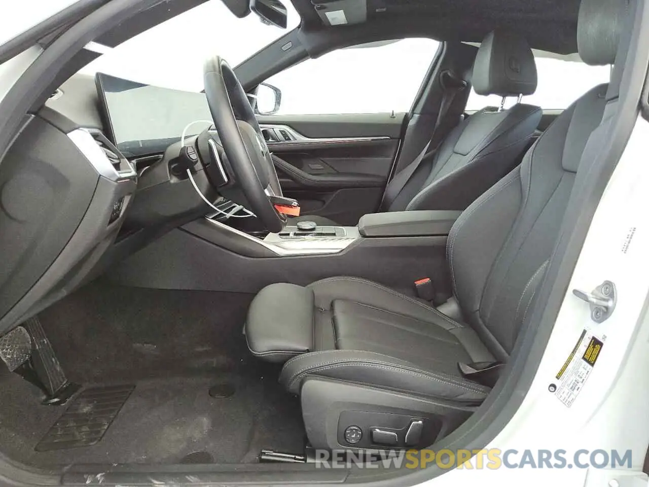 7 Photograph of a damaged car WBA63AV00RFT05585 BMW 4 SERIES 2024