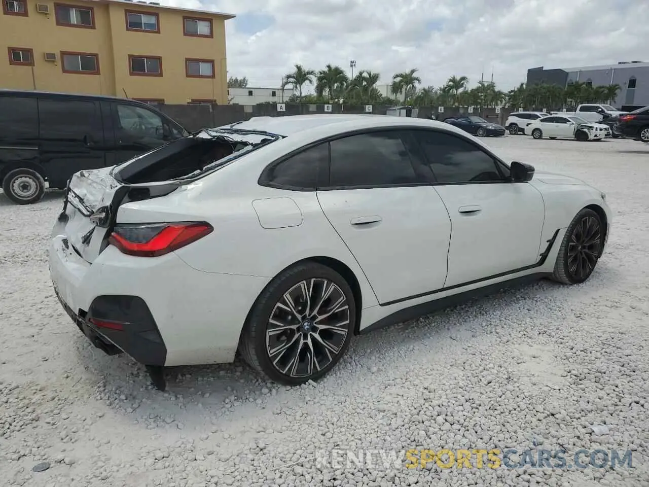 3 Photograph of a damaged car WBA63AV08RFP65934 BMW 4 SERIES 2024