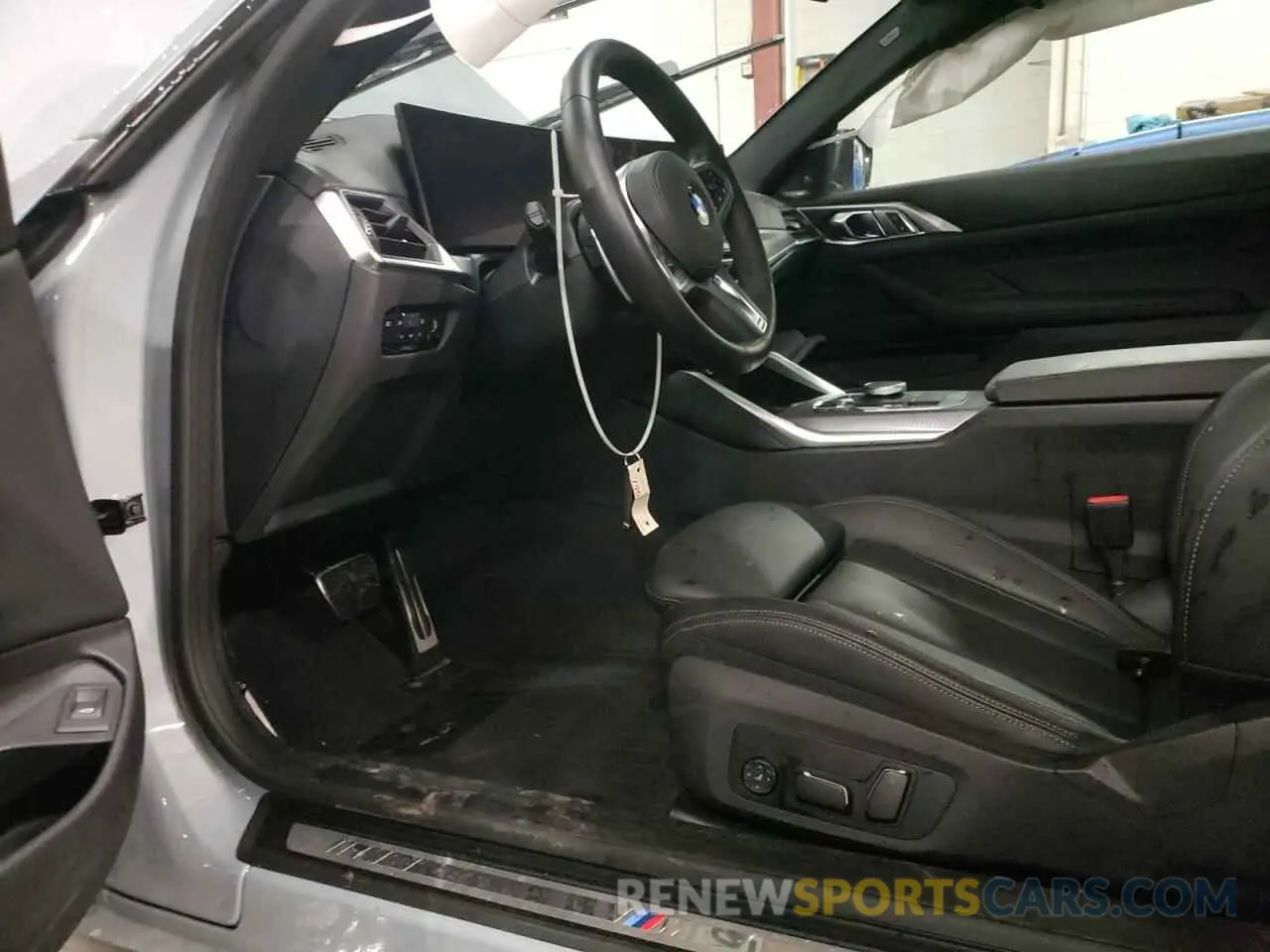 7 Фотография поврежденного автомобиля WBA73AP05RCR62417 BMW 4 SERIES 2024