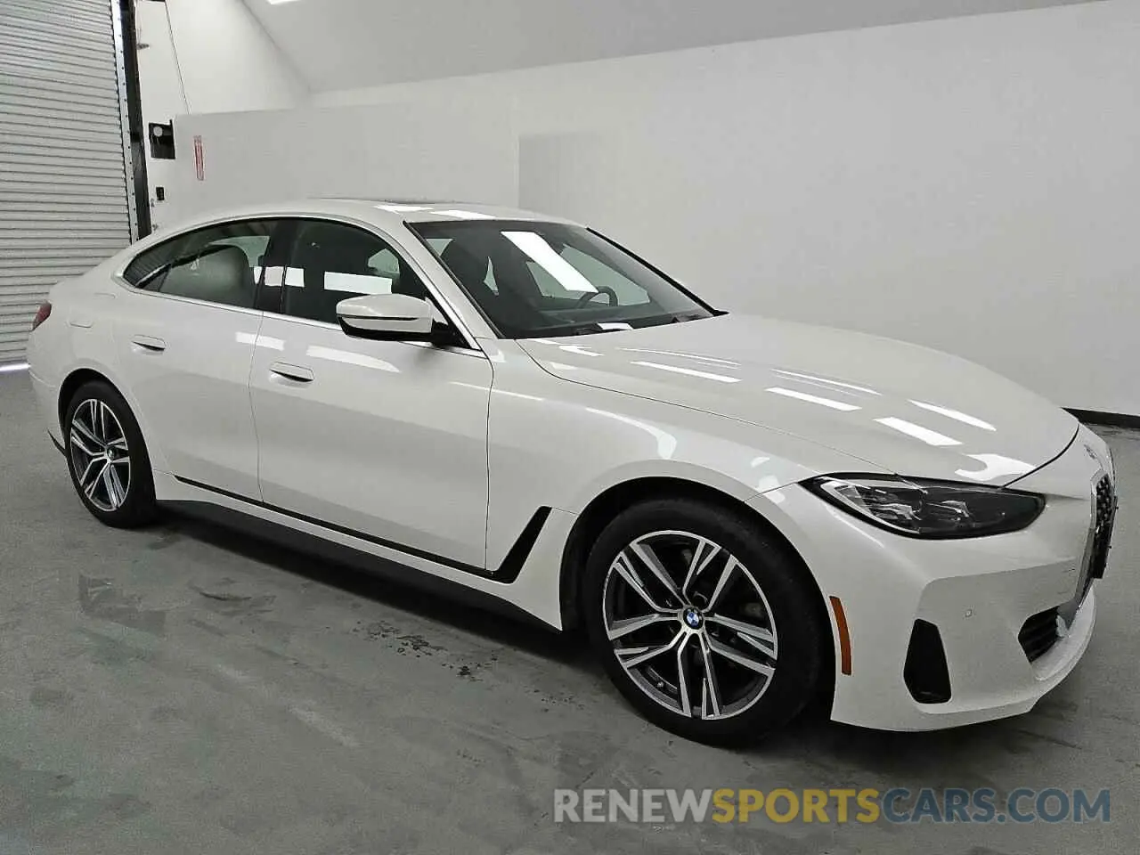 4 Photograph of a damaged car WBA73AV08RFT24325 BMW 4 SERIES 2024