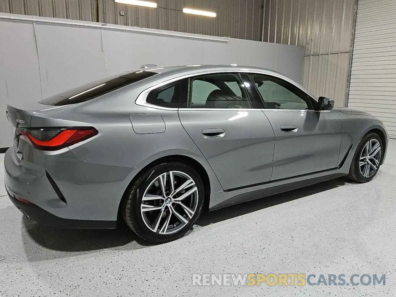 3 Фотография поврежденного автомобиля WBA73AV09RFS86054 BMW 4 SERIES 2024