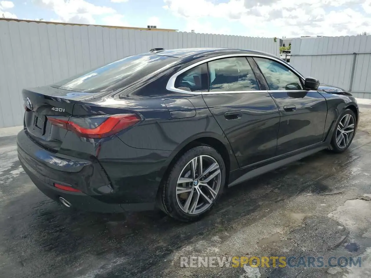 3 Photograph of a damaged car WBA23FB07SFT88521 BMW 4 SERIES 2025