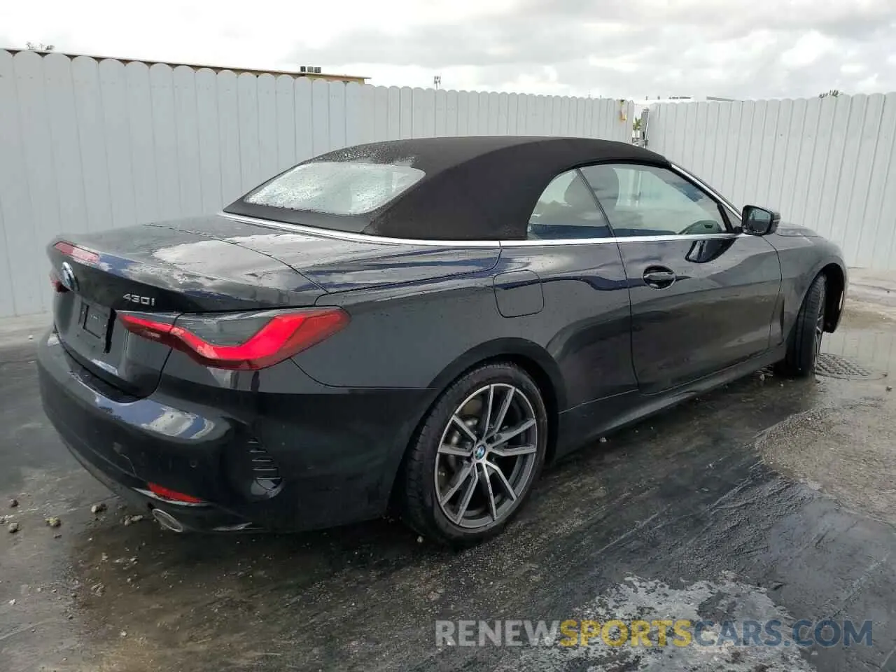 3 Фотография поврежденного автомобиля WBA33DB02SCT88386 BMW 4 SERIES 2025
