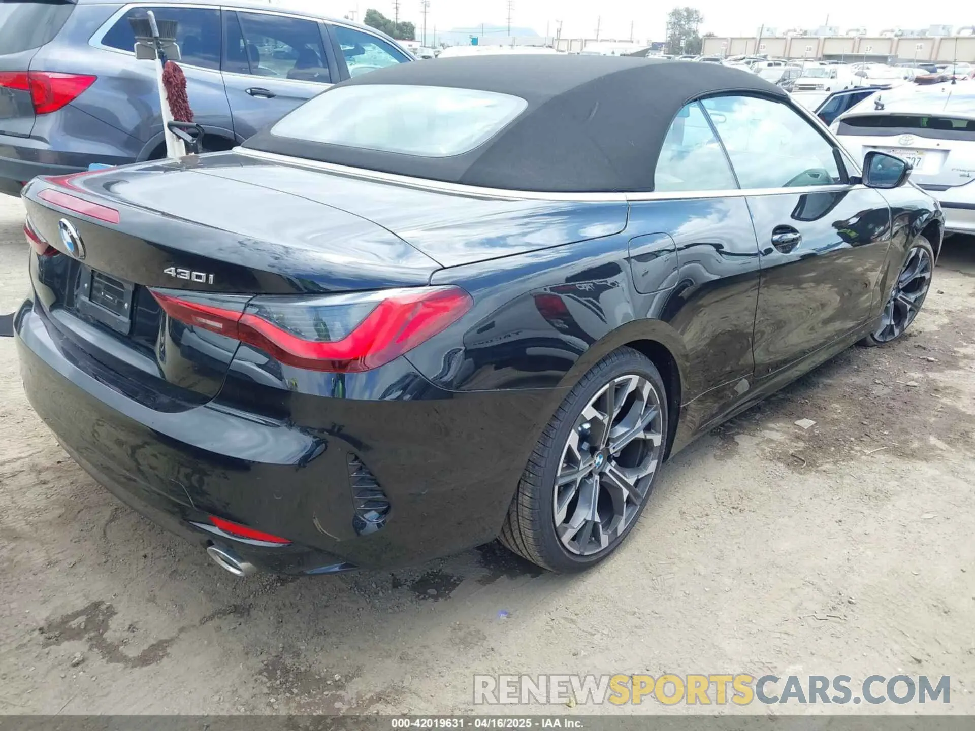 4 Photograph of a damaged car WBA33DB08SCU35159 BMW 4 SERIES 2025