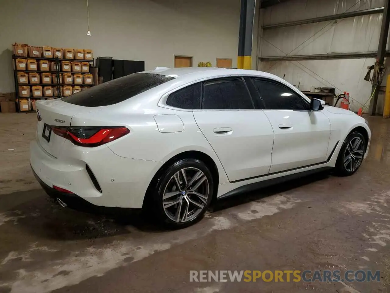 3 Фотография поврежденного автомобиля WBA33FB00SFU05387 BMW 4 SERIES 2025