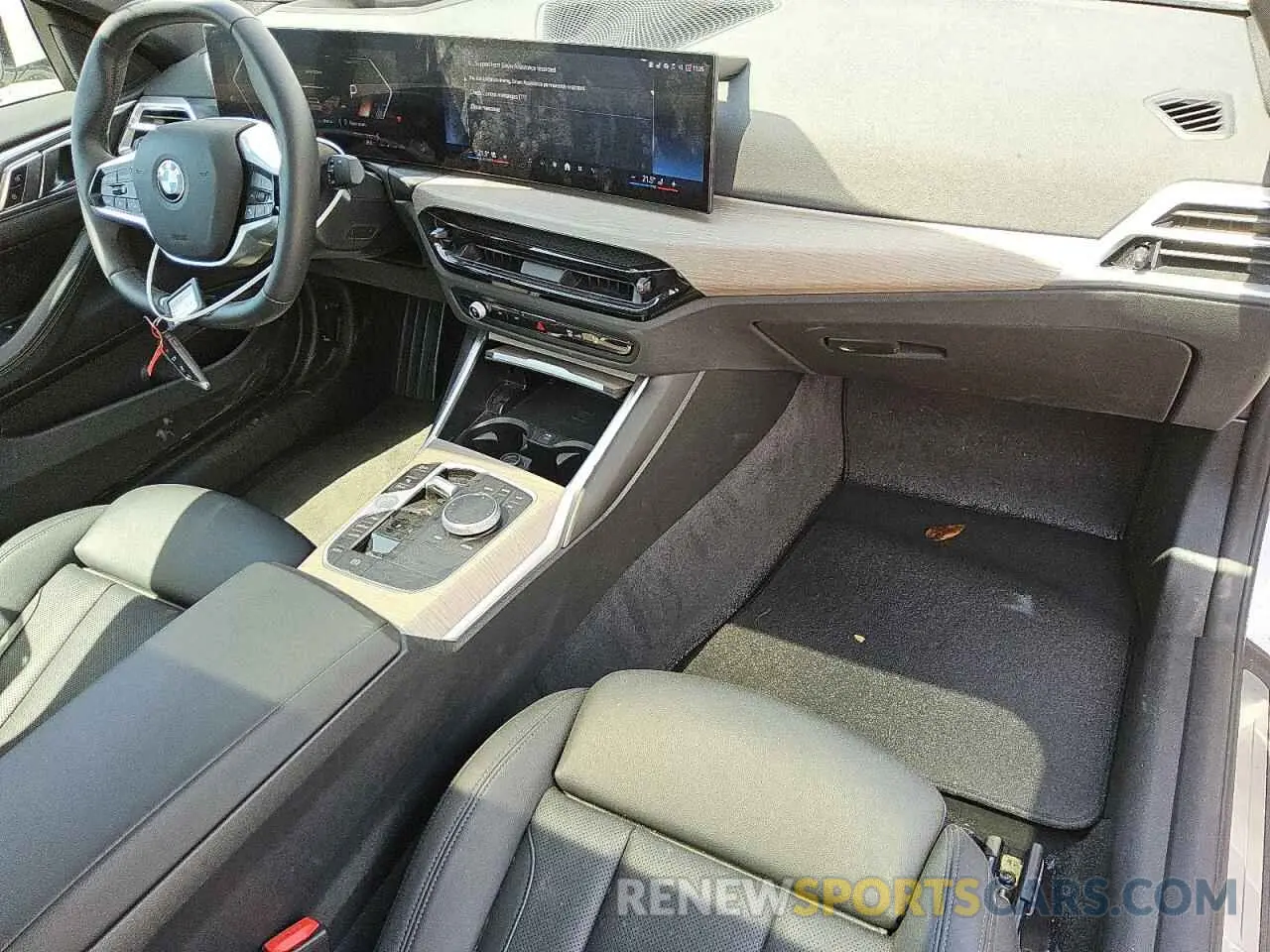 8 Фотография поврежденного автомобиля WBA43DA01SCT01356 BMW 4 SERIES 2025
