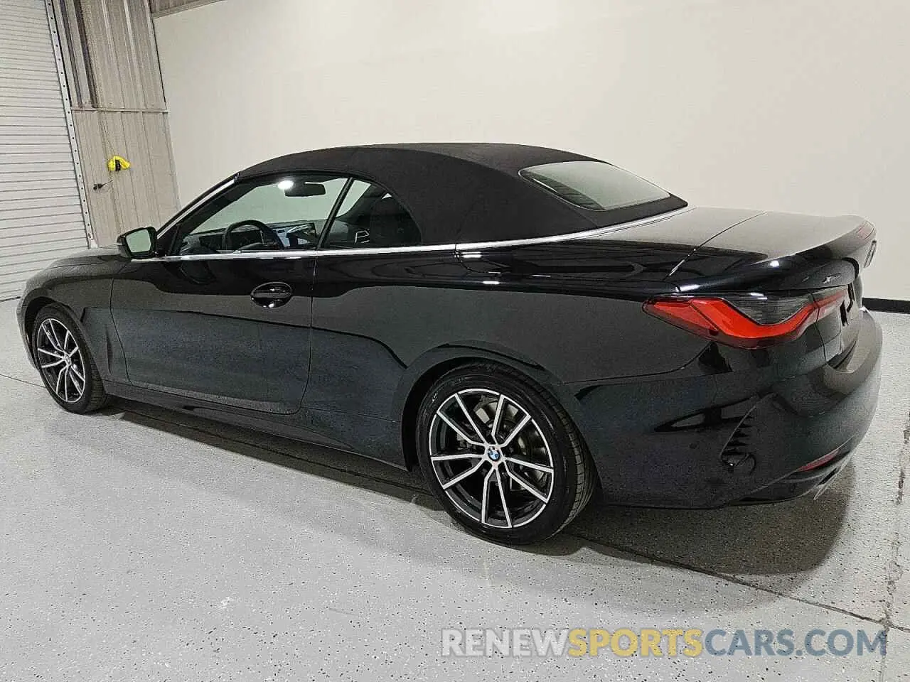 2 Фотография поврежденного автомобиля WBA53DB03SCT72075 BMW 4 SERIES 2025