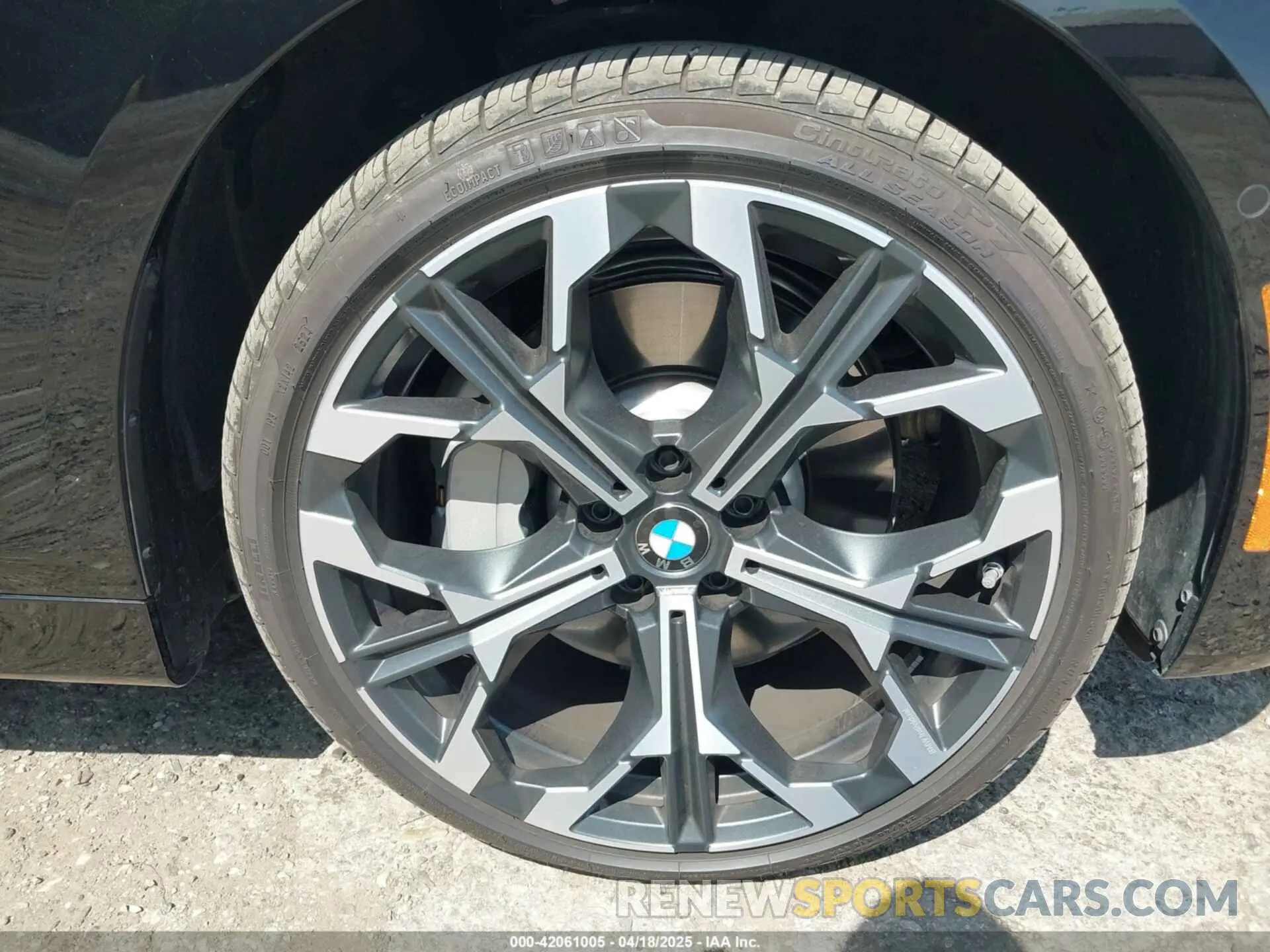 12 Photograph of a damaged car WBA53DB03SCT98773 BMW 4 SERIES 2025