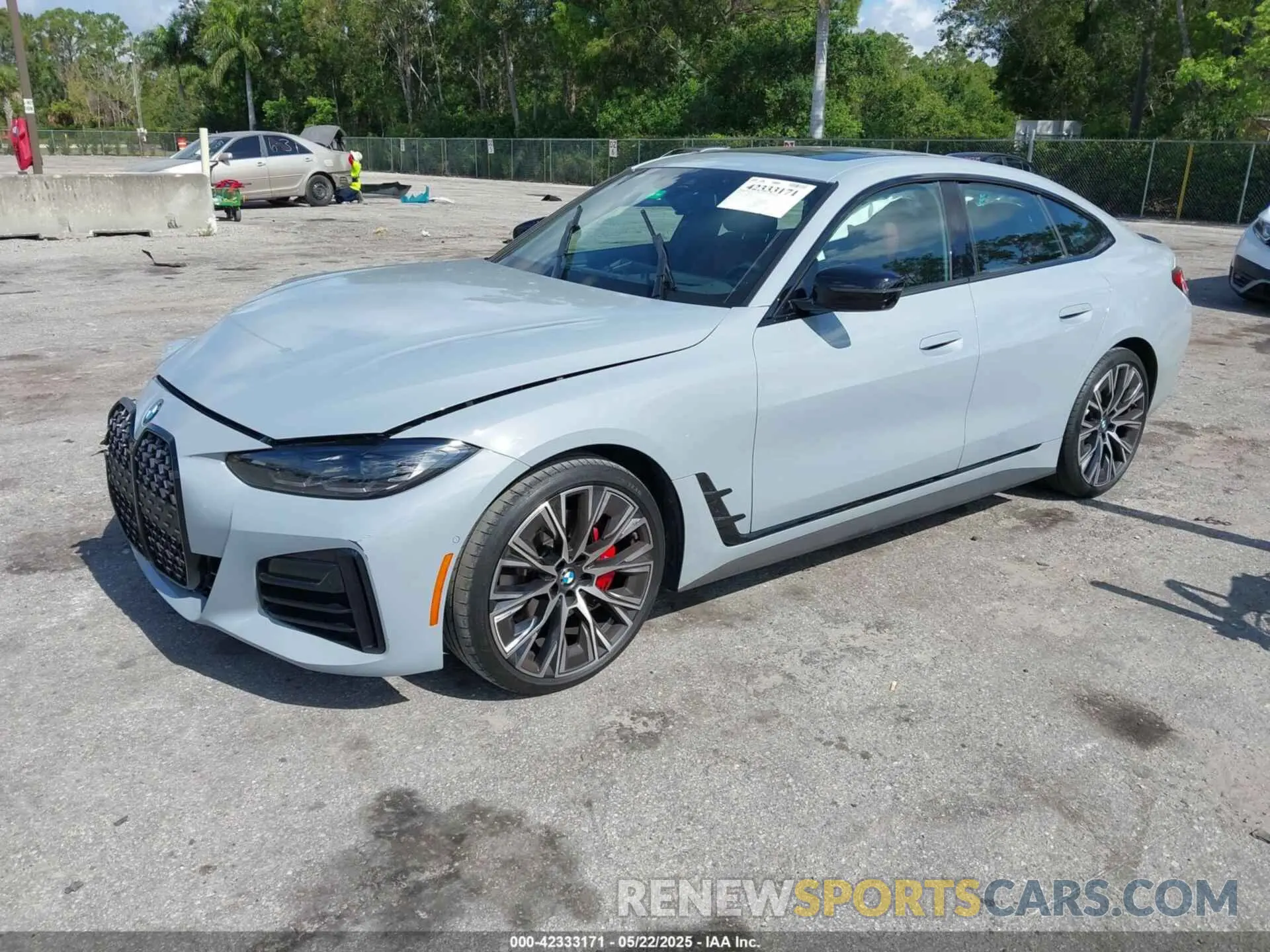 2 Фотография поврежденного автомобиля WBA63AV00RFS05812 BMW 4 SERIES GRAN COUPE 2024