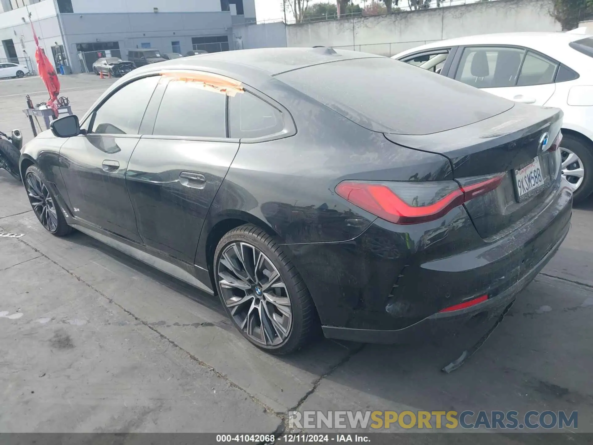 3 Фотография поврежденного автомобиля WBA63AV04RFS28722 BMW 4 SERIES GRAN COUPE 2024