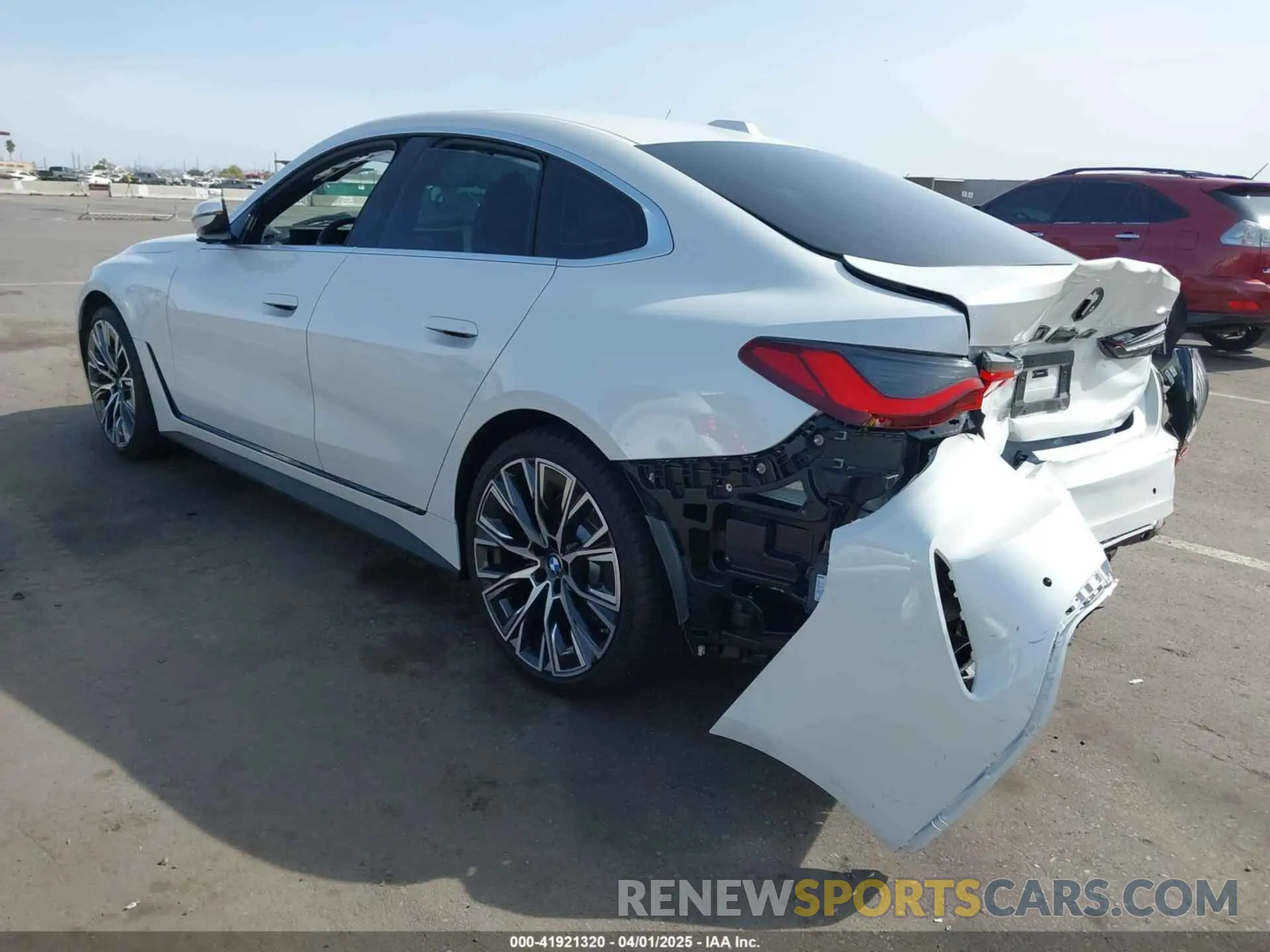3 Photograph of a damaged car WBA63AV06RFR42142 BMW 4 SERIES GRAN COUPE 2024