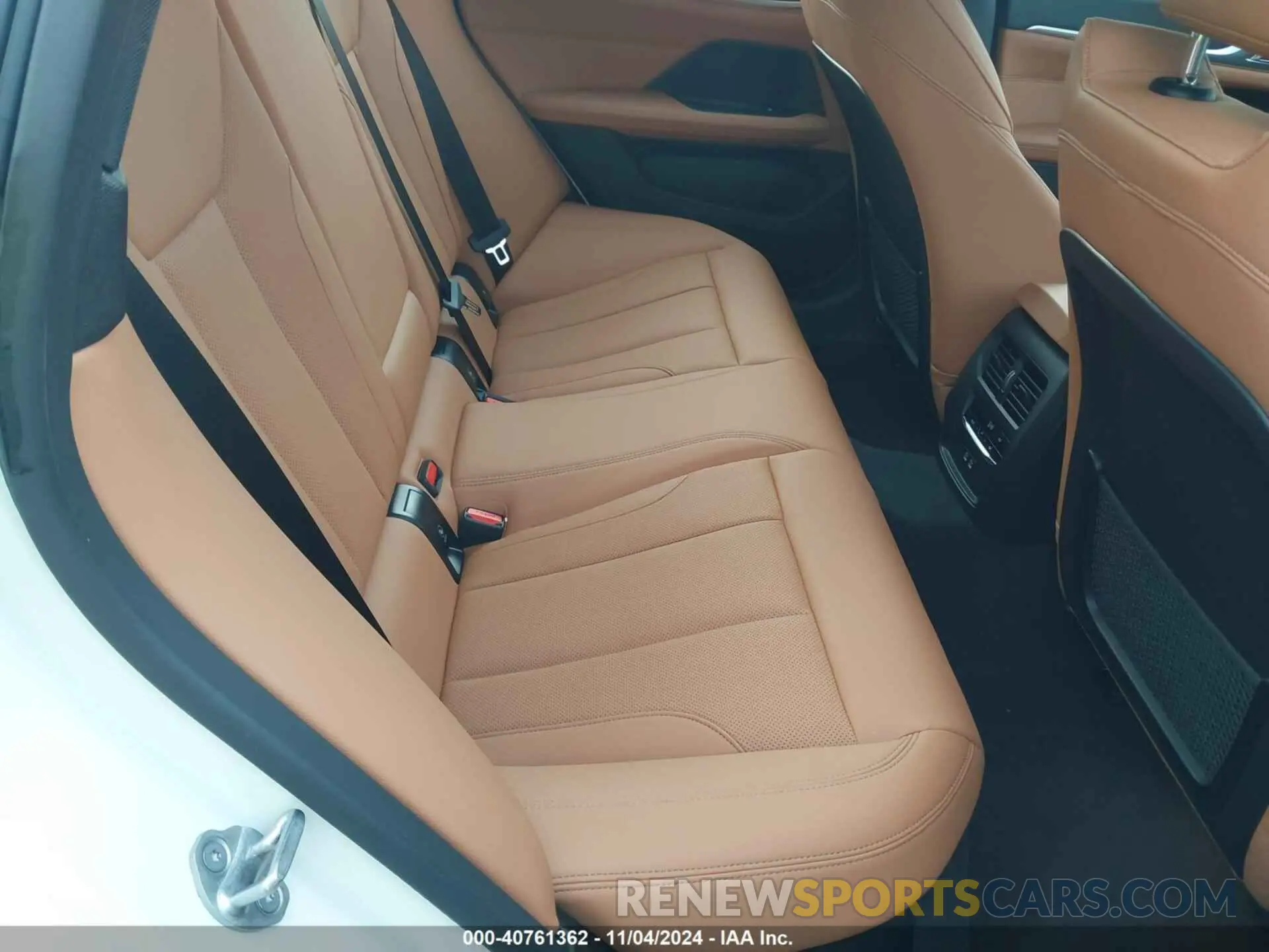 8 Фотография поврежденного автомобиля WBA73AV07RFR74392 BMW 4 SERIES GRAN COUPE 2024