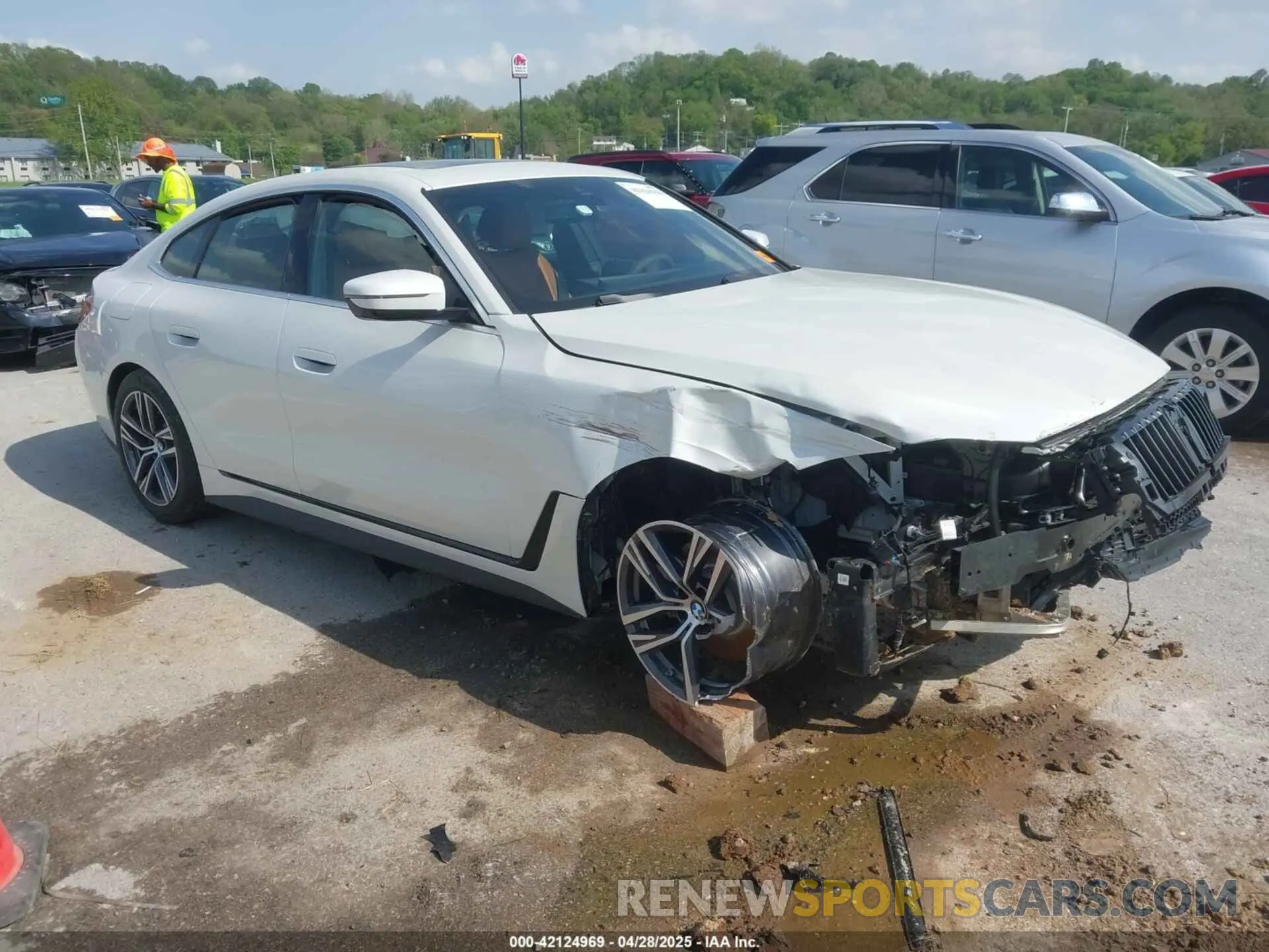 1 Photograph of a damaged car WBA33FB08SFU74697 BMW 4 SERIES GRAN COUPE 2025