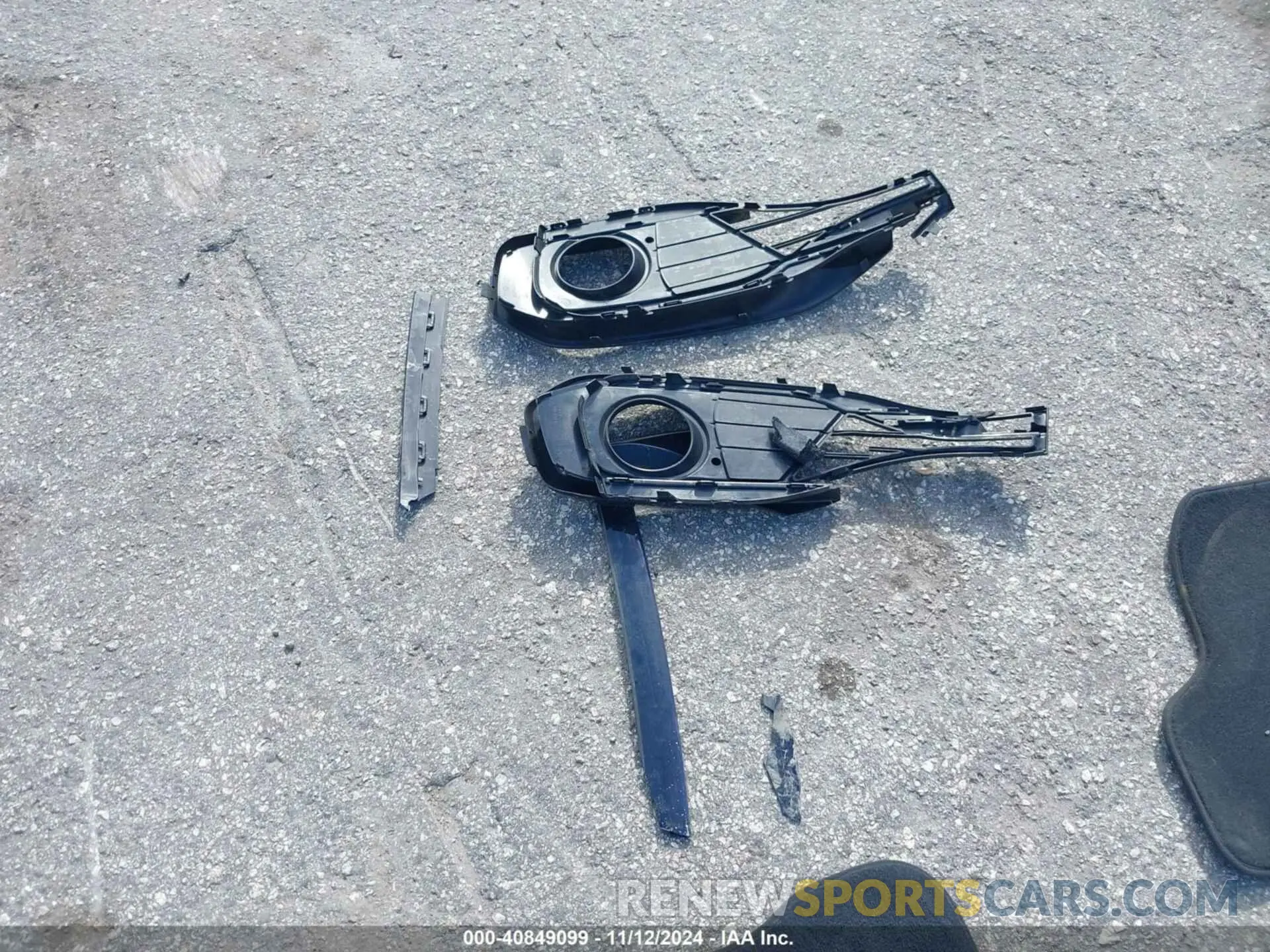 12 Photograph of a damaged car WBA4W3C50KAF93526 BMW 430I 2019