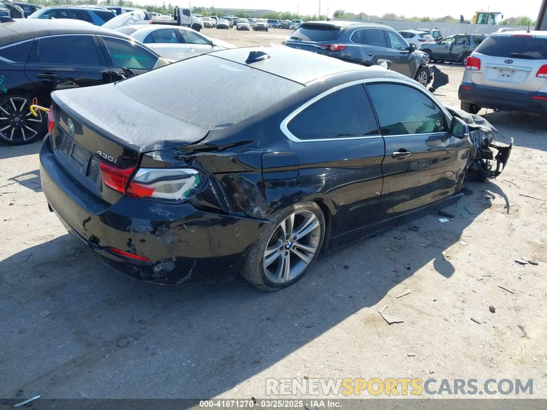 4 Photograph of a damaged car WBA4W3C51KAG91397 BMW 430I 2019
