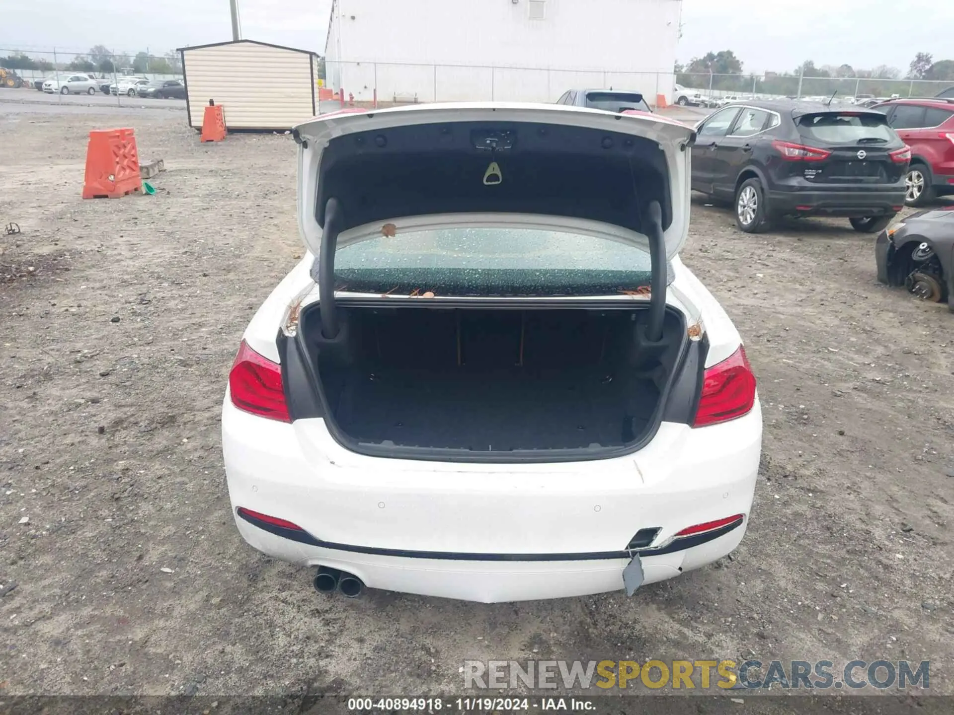 18 Photograph of a damaged car WBA4W3C53KAF93665 BMW 430I 2019