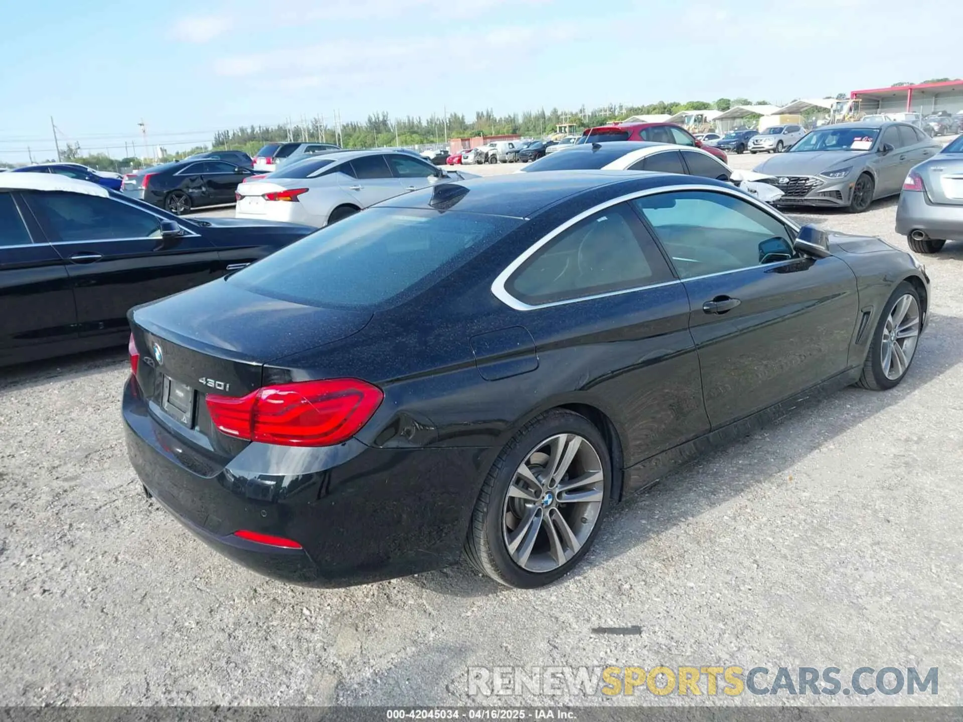 4 Photograph of a damaged car WBA4W3C59KAF92150 BMW 430I 2019