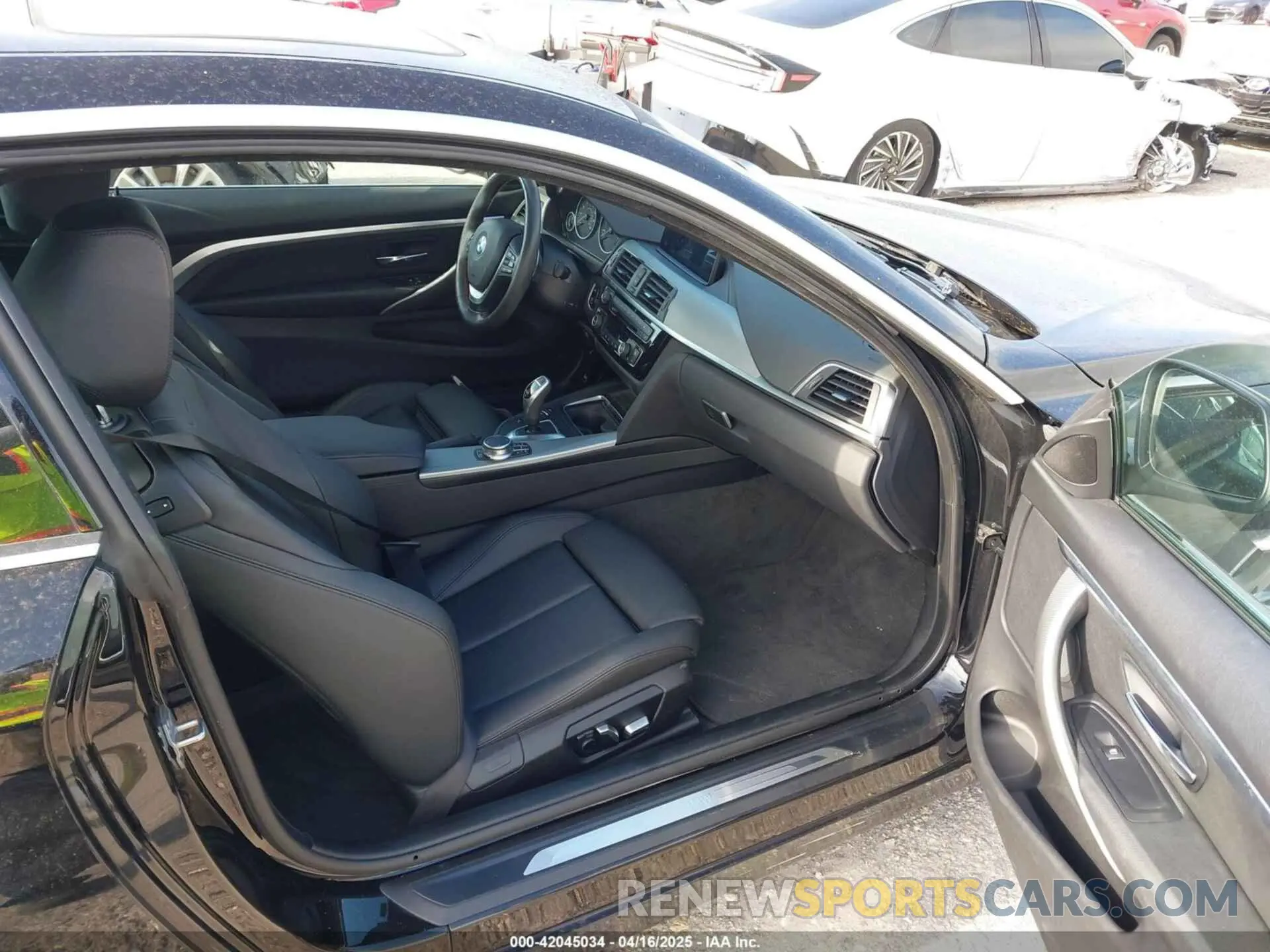 5 Photograph of a damaged car WBA4W3C59KAF92150 BMW 430I 2019