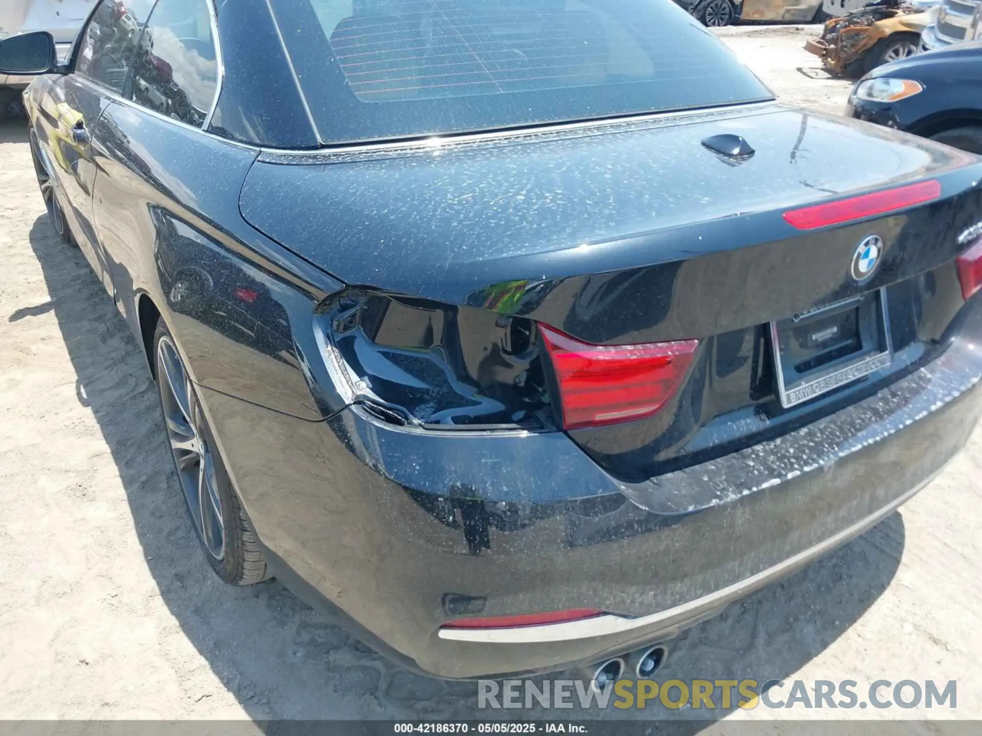 19 Photograph of a damaged car WBA4Z1C08L5R99156 BMW 430I 2020