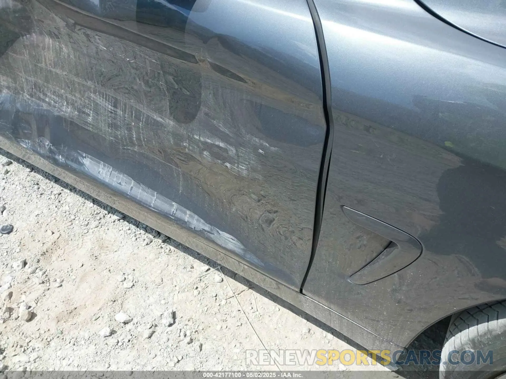 19 Photograph of a damaged car WBA4Z1C09L5N71337 BMW 430I 2020