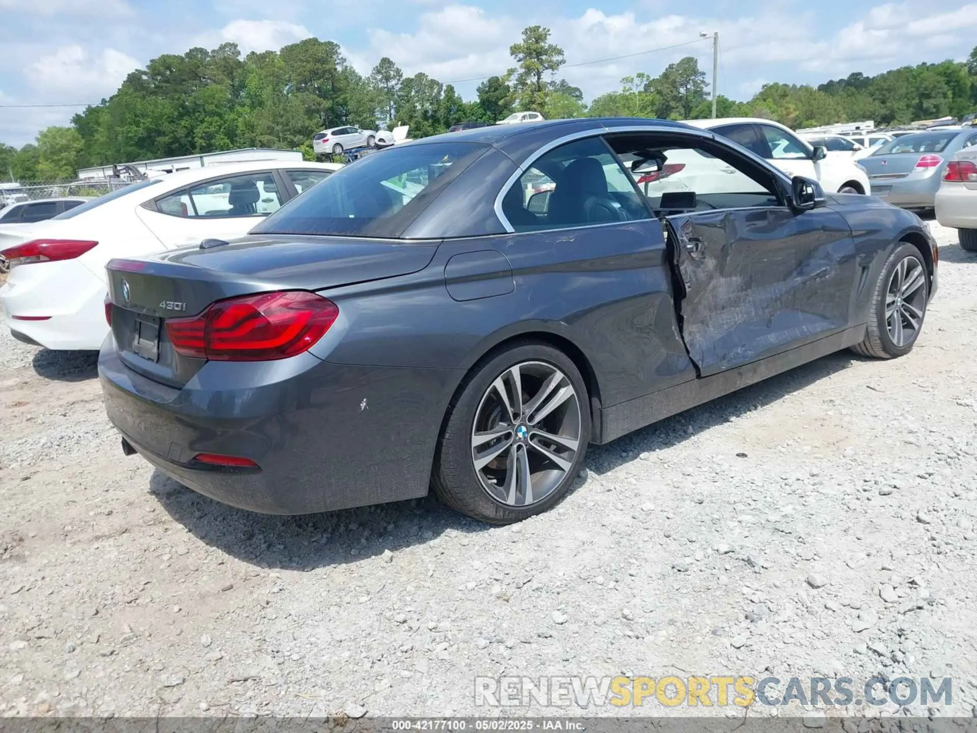 4 Photograph of a damaged car WBA4Z1C09L5N71337 BMW 430I 2020