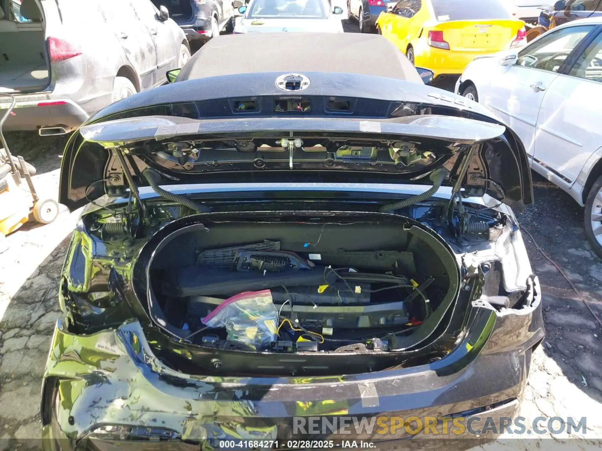 17 Photograph of a damaged car WBA23AT04MCG68356 BMW 430I 2021