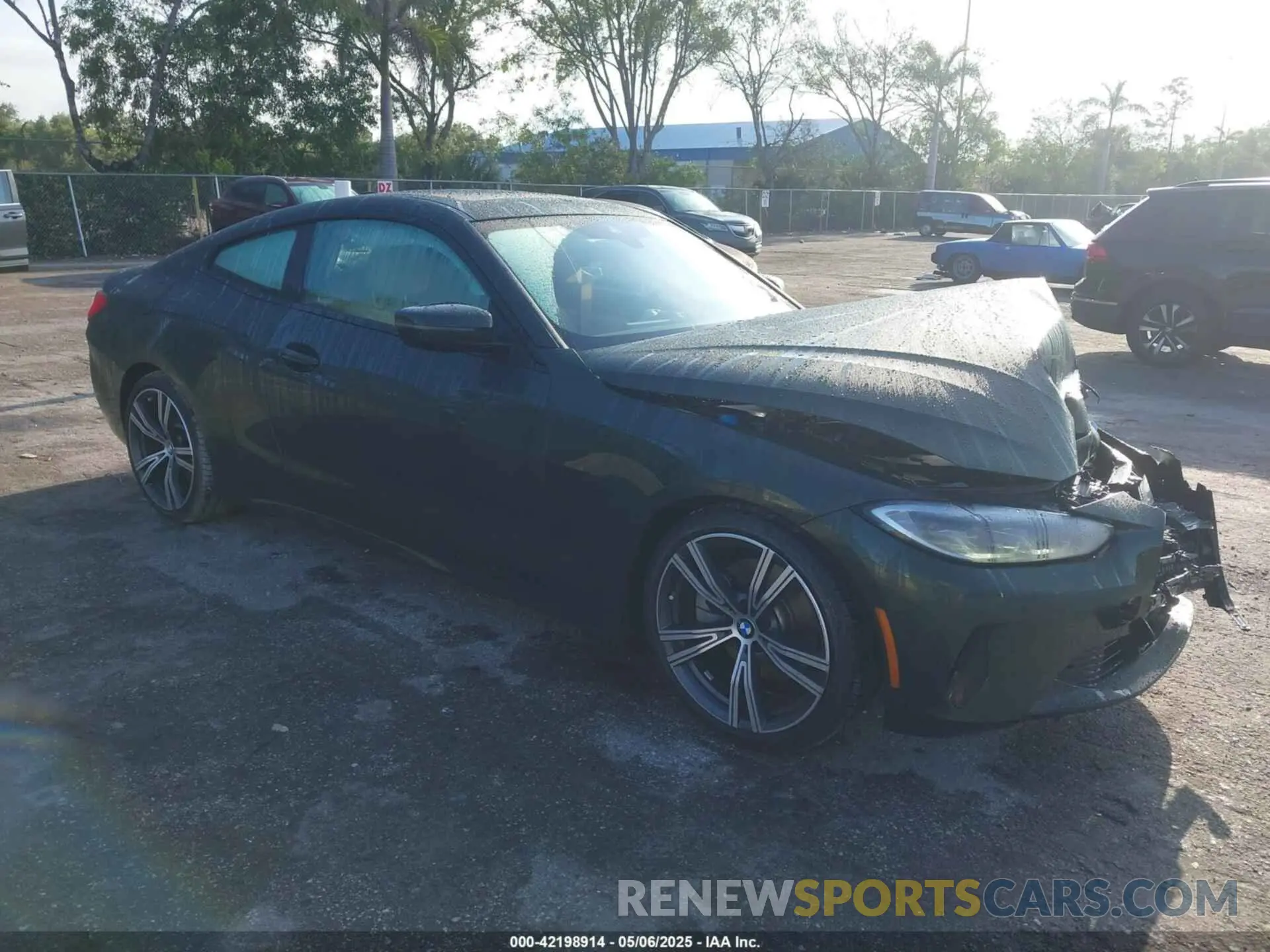 1 Photograph of a damaged car WBA53AP07MCG68388 BMW 430I 2021
