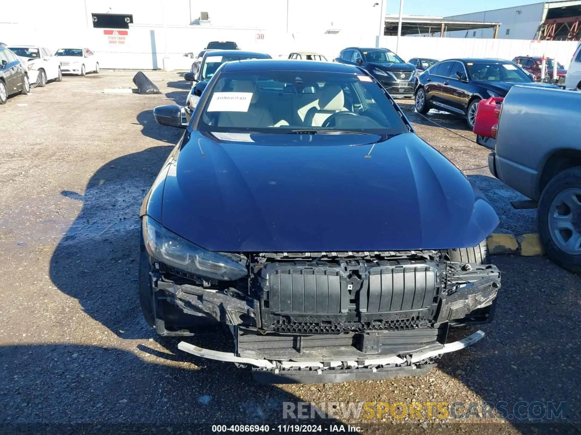 13 Photograph of a damaged car WBA53AP08NCK99152 BMW 430I 2022
