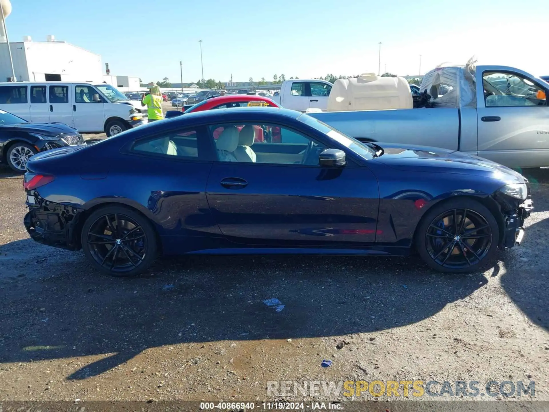 14 Photograph of a damaged car WBA53AP08NCK99152 BMW 430I 2022