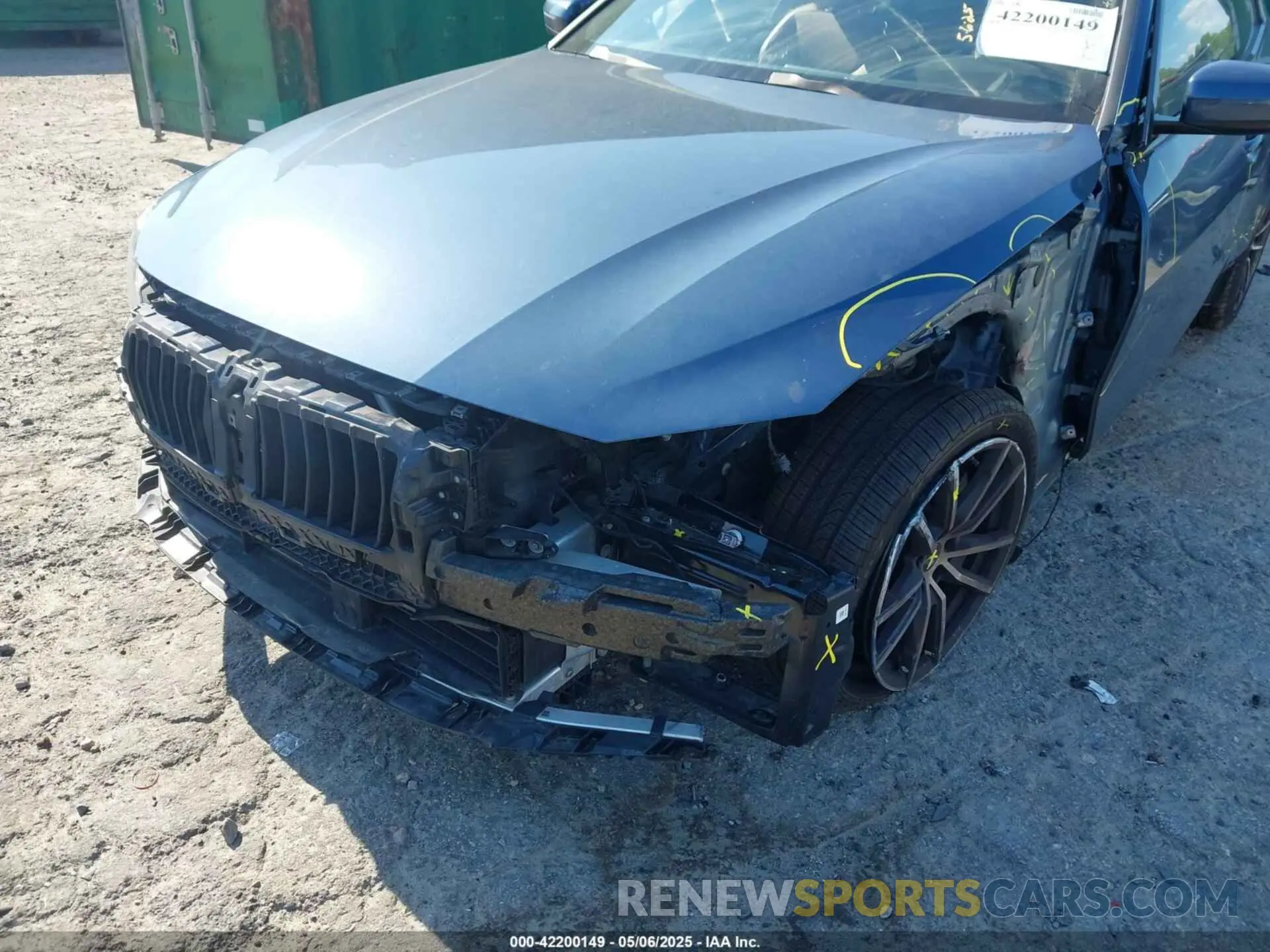 18 Photograph of a damaged car WBA73AP00NCH75602 BMW 430I 2022