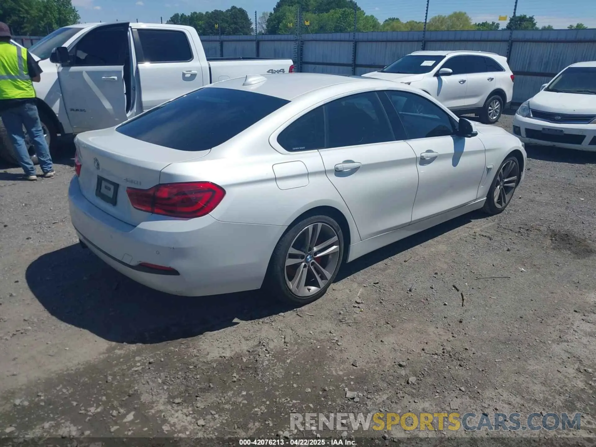 4 Фотография поврежденного автомобиля WBA4J1C51KBM12850 BMW 430I GRAN COUPE 2019