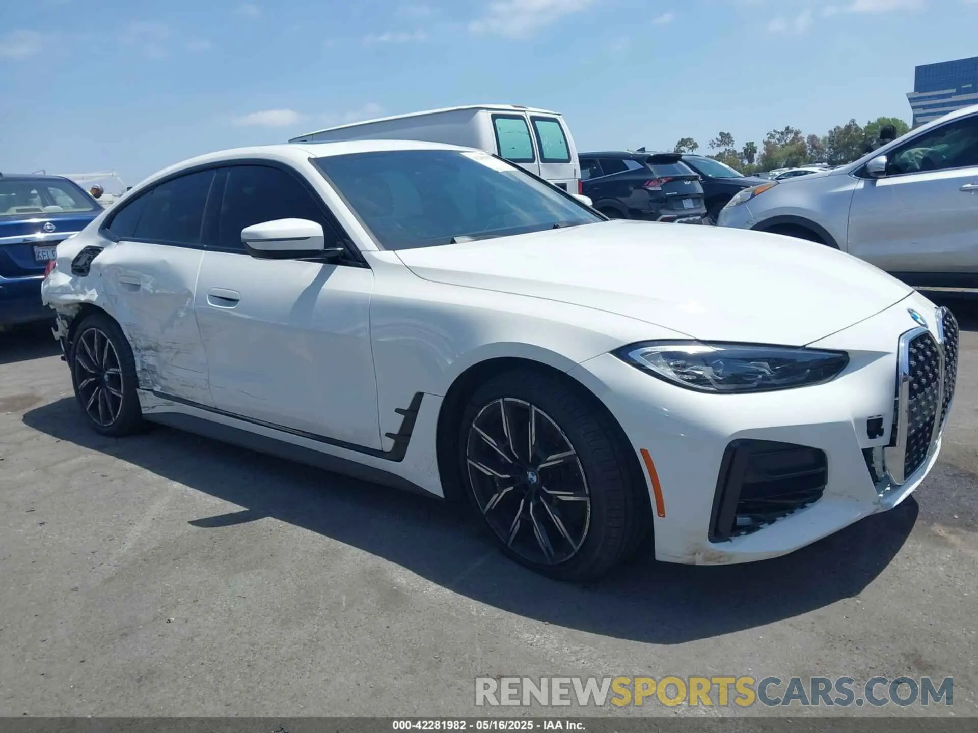 12 Photograph of a damaged car WBA63AV03NFM76468 BMW 430I GRAN COUPE 2022