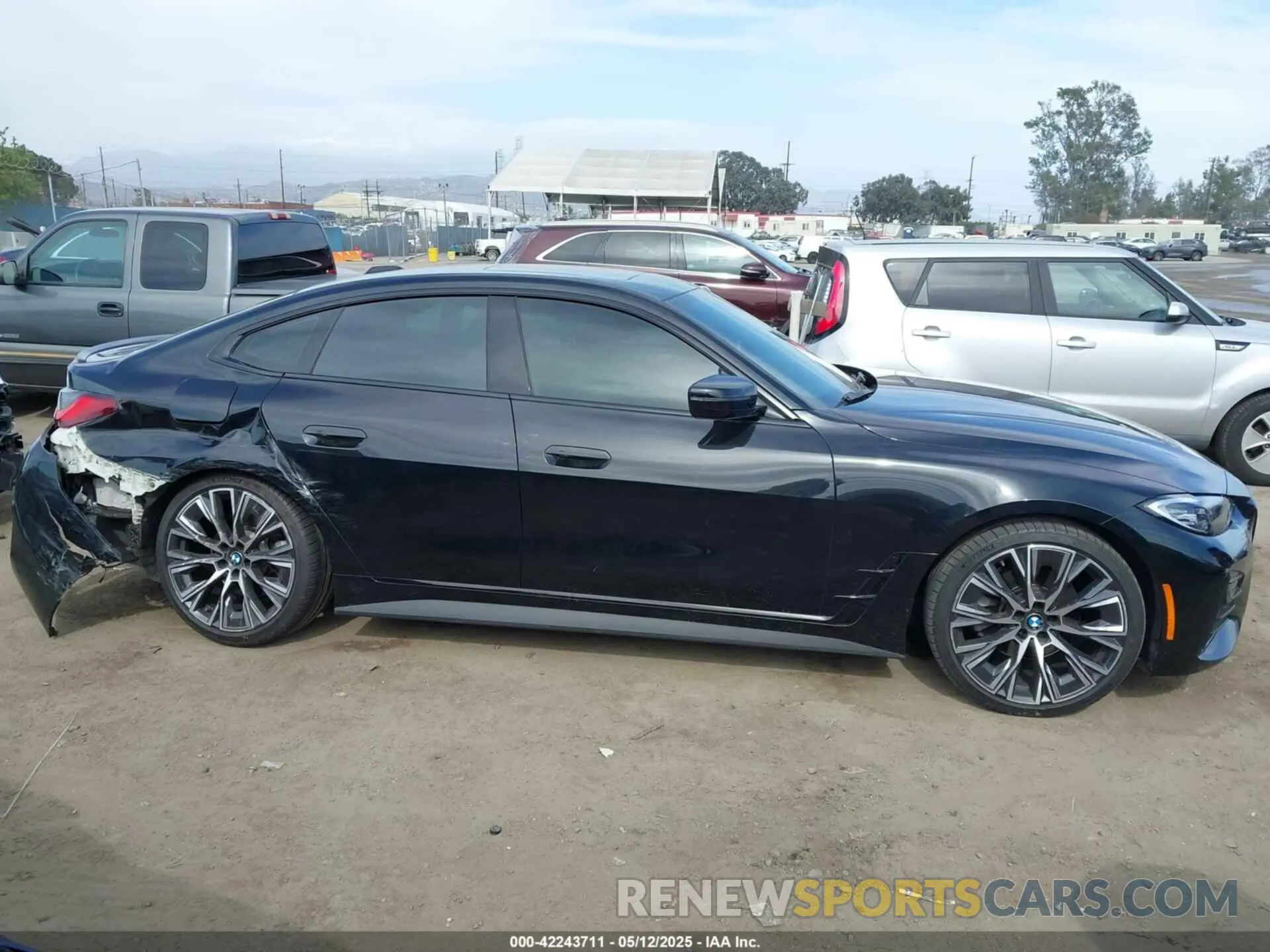 13 Фотография поврежденного автомобиля WBA63AV02PFP15379 BMW 430I GRAN COUPE 2023