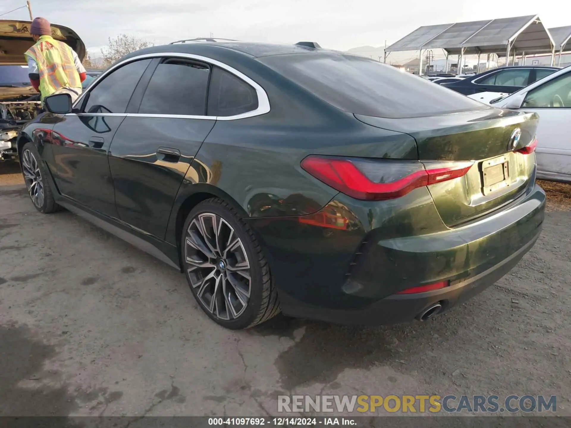 3 Фотография поврежденного автомобиля WBA63AV06PFP01002 BMW 430I GRAN COUPE 2023