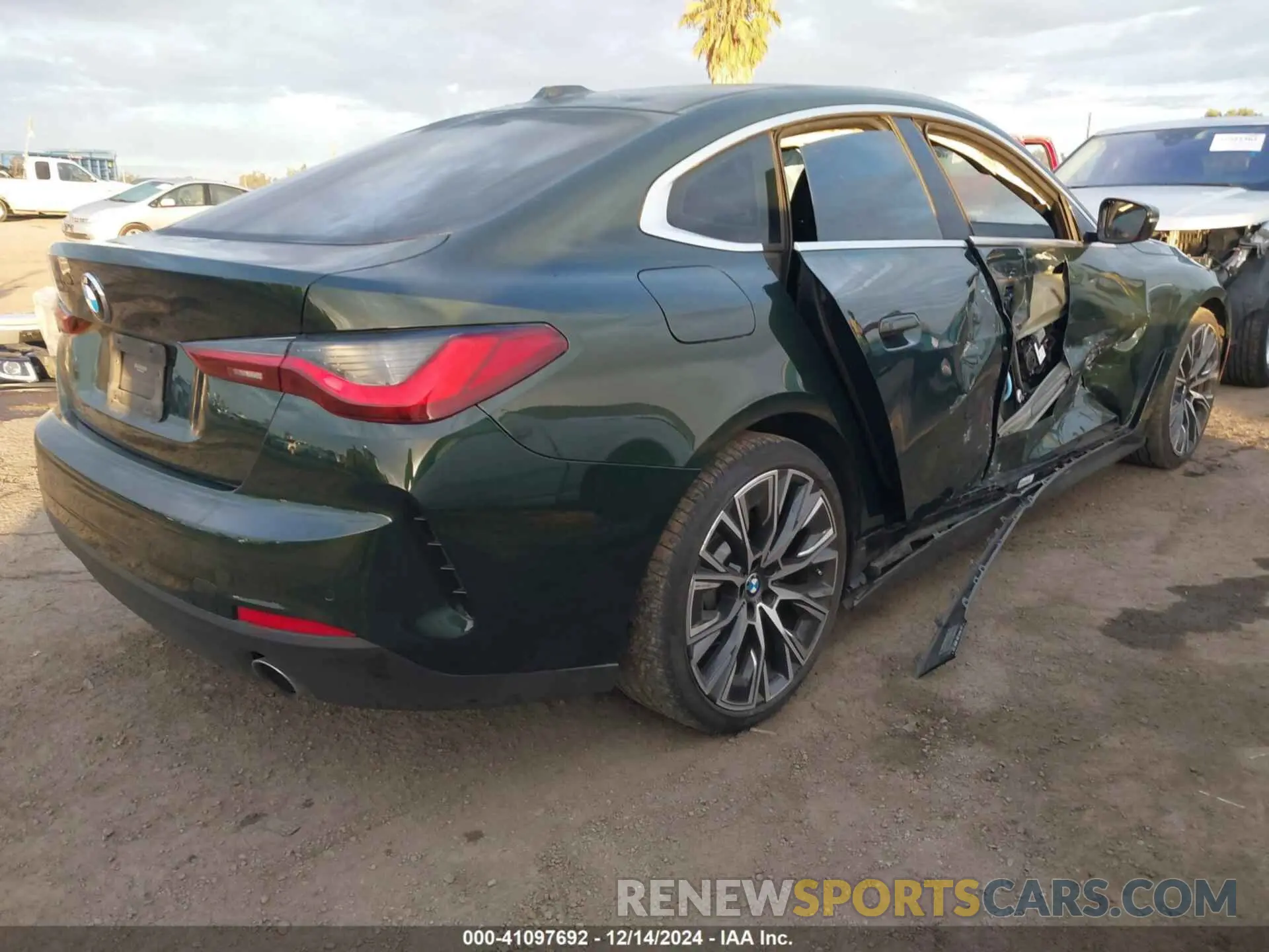 4 Фотография поврежденного автомобиля WBA63AV06PFP01002 BMW 430I GRAN COUPE 2023