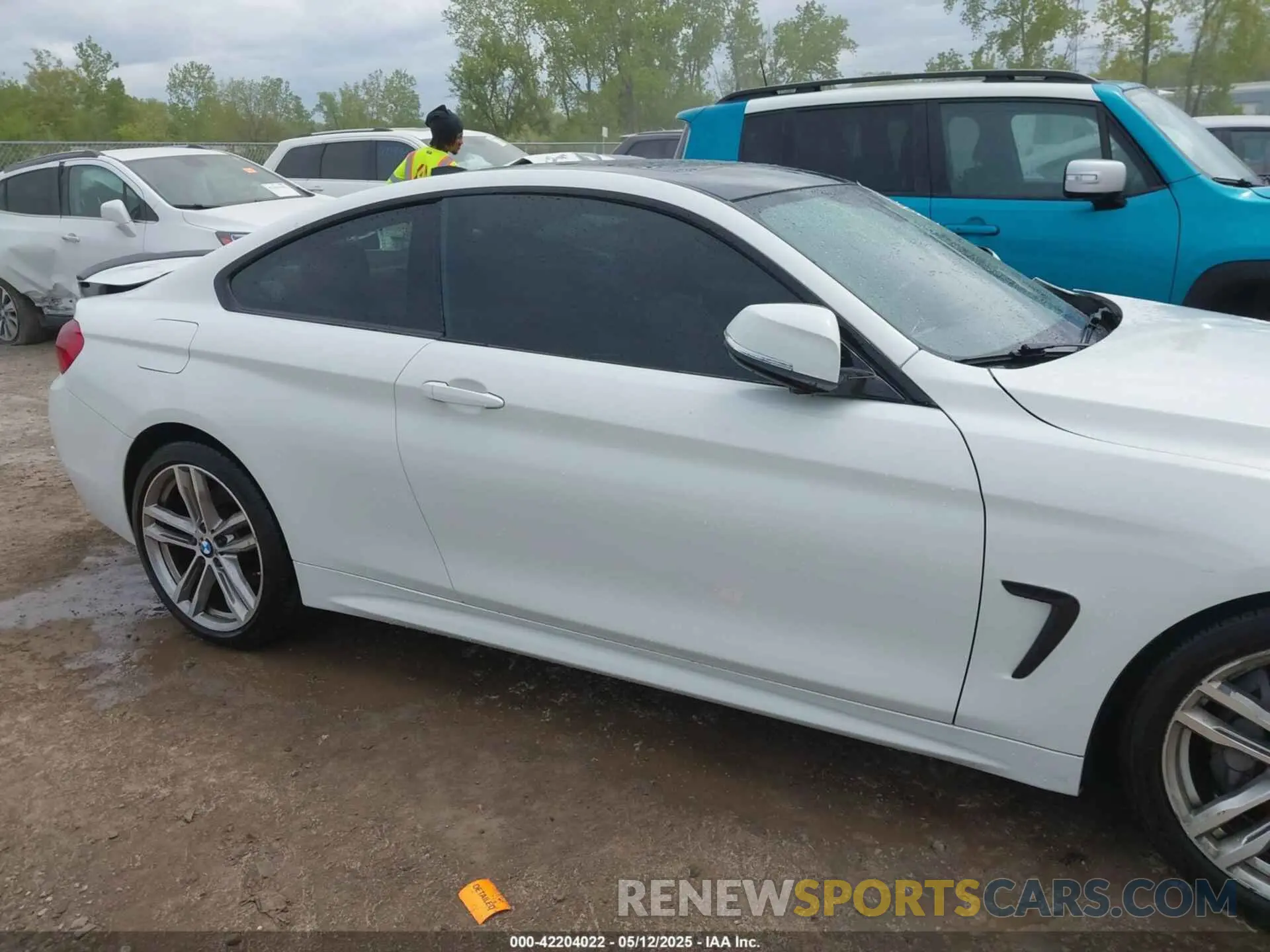 13 Photograph of a damaged car WBA4W7C55KAG52609 BMW 440I 2019