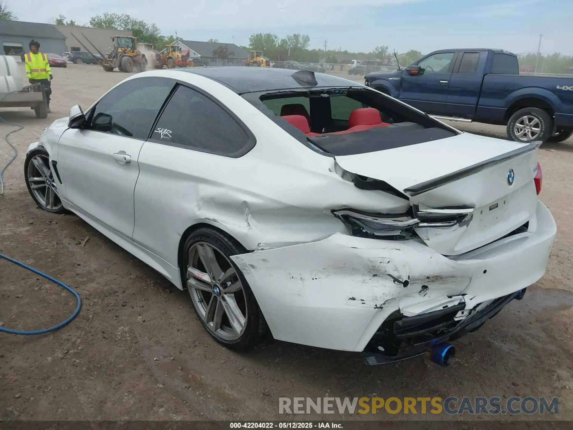 3 Photograph of a damaged car WBA4W7C55KAG52609 BMW 440I 2019