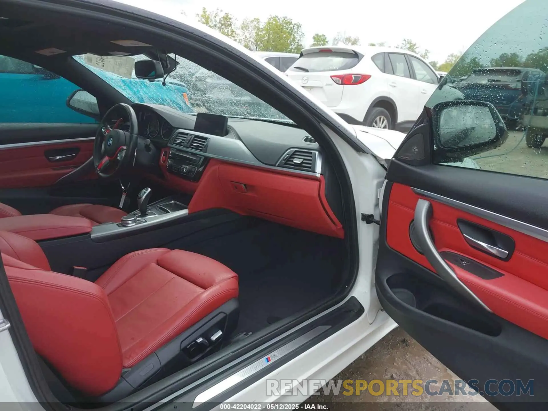 5 Photograph of a damaged car WBA4W7C55KAG52609 BMW 440I 2019