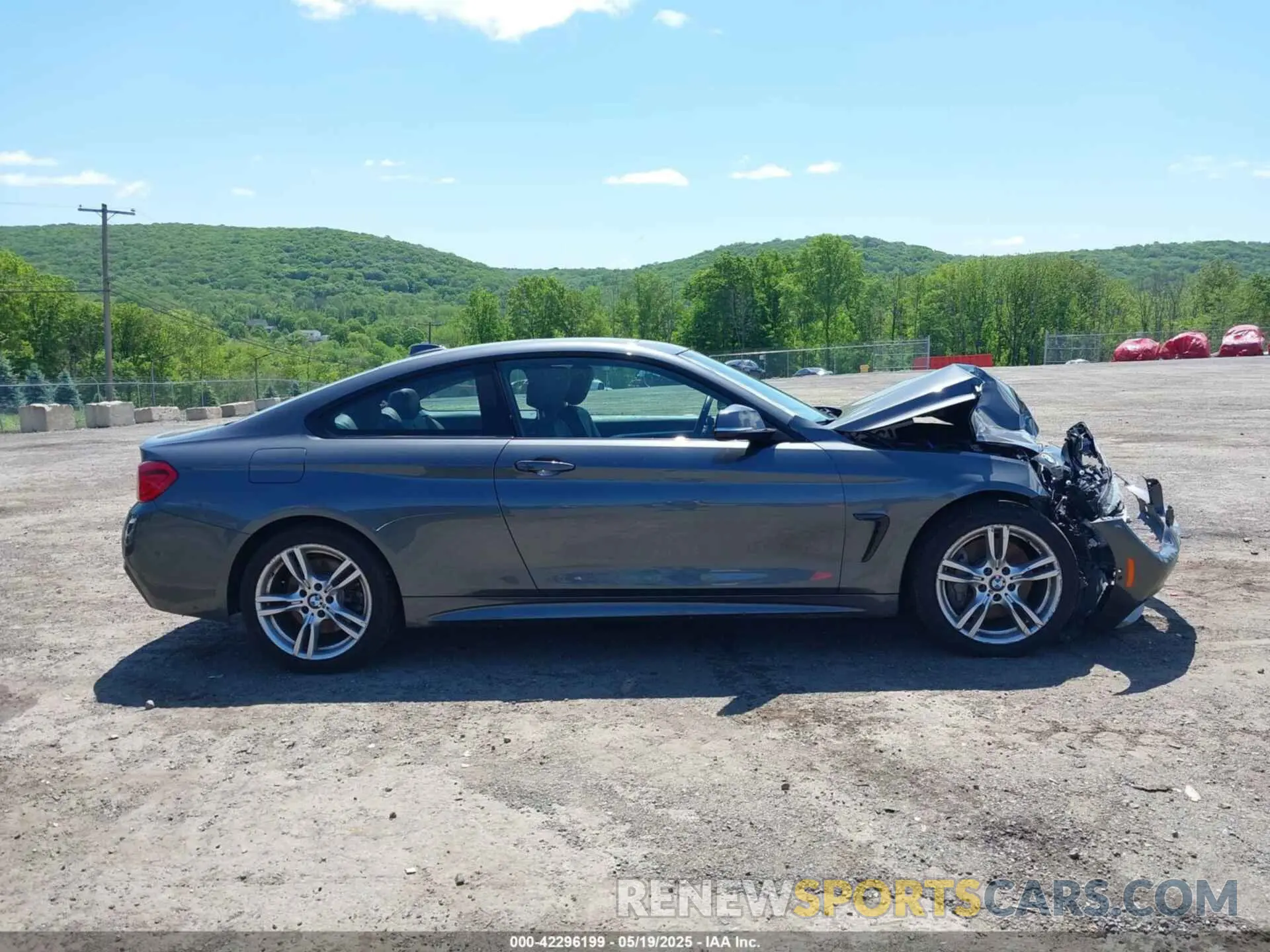 13 Photograph of a damaged car WBA4W9C56KAF94960 BMW 440I 2019