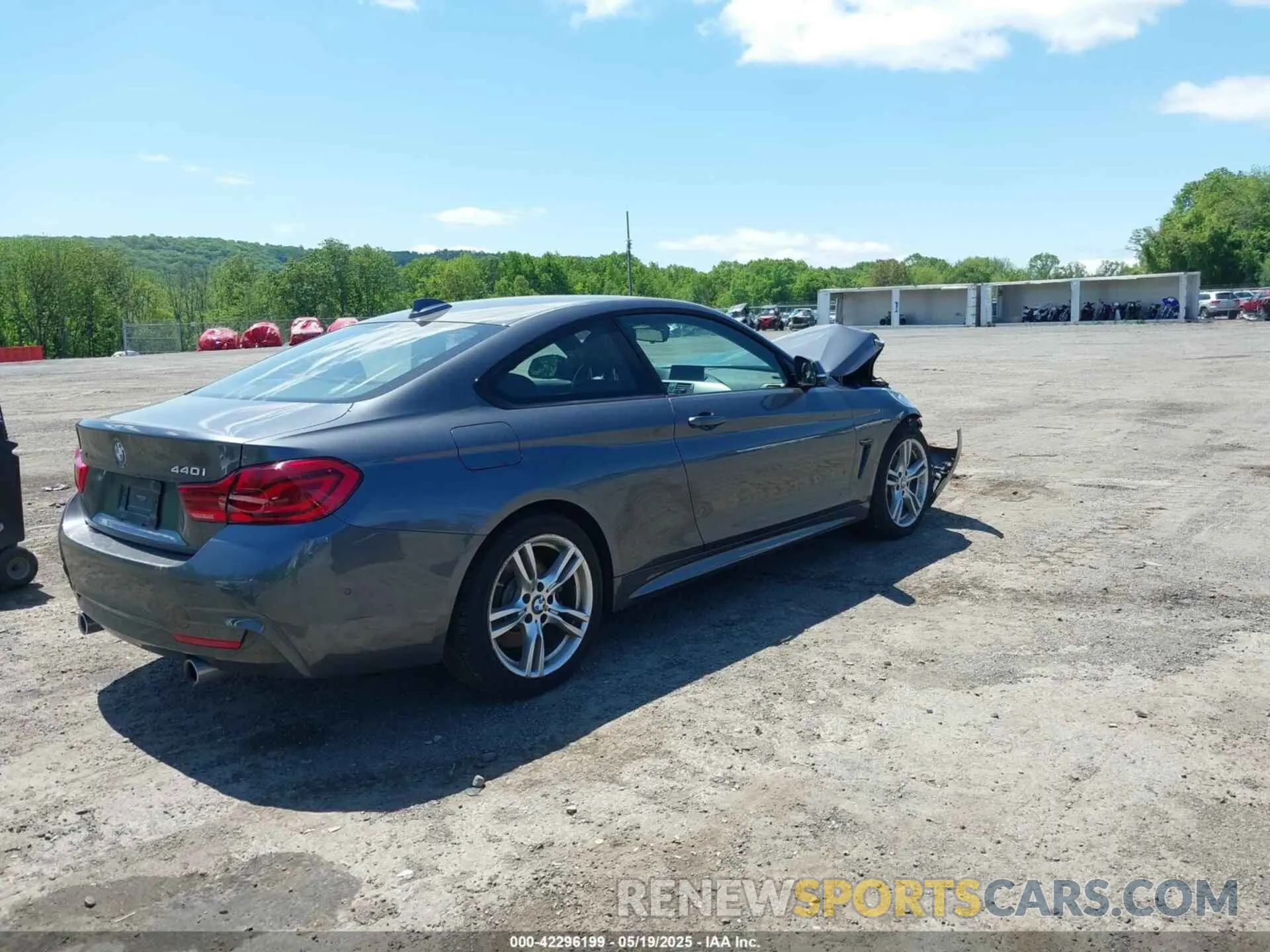 4 Photograph of a damaged car WBA4W9C56KAF94960 BMW 440I 2019