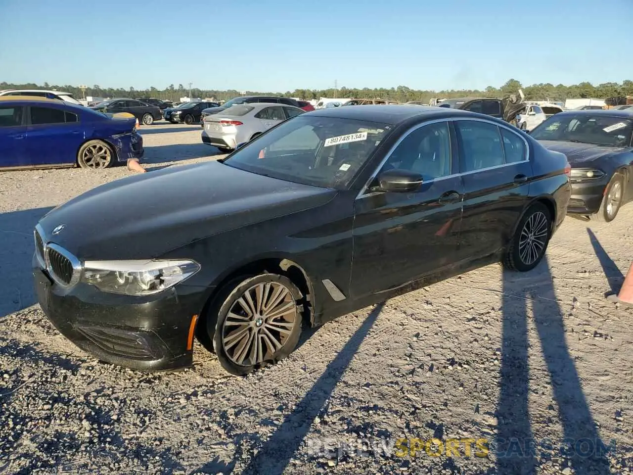1 Фотография поврежденного автомобиля WBAJA5C50KBX87977 BMW 5 SERIES 2019