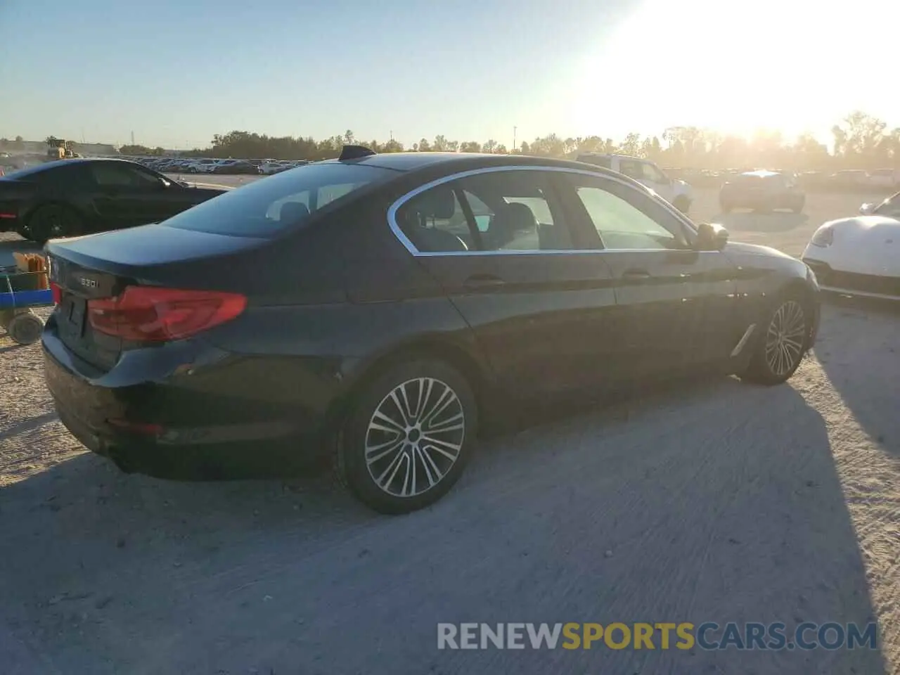 3 Фотография поврежденного автомобиля WBAJA5C50KBX87977 BMW 5 SERIES 2019