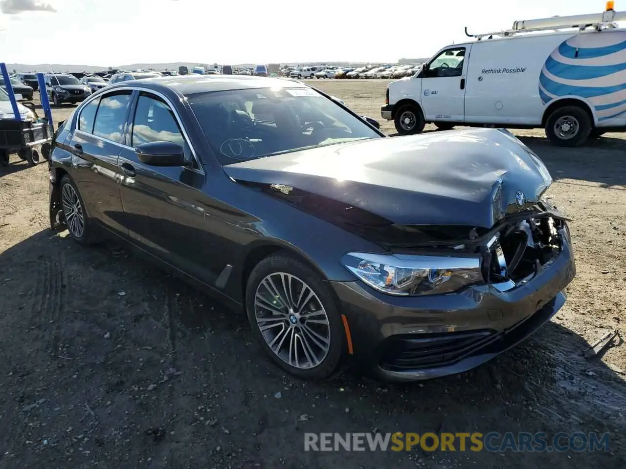 1 Фотография поврежденного автомобиля WBAJA5C50KWW04148 BMW 5 SERIES 2019