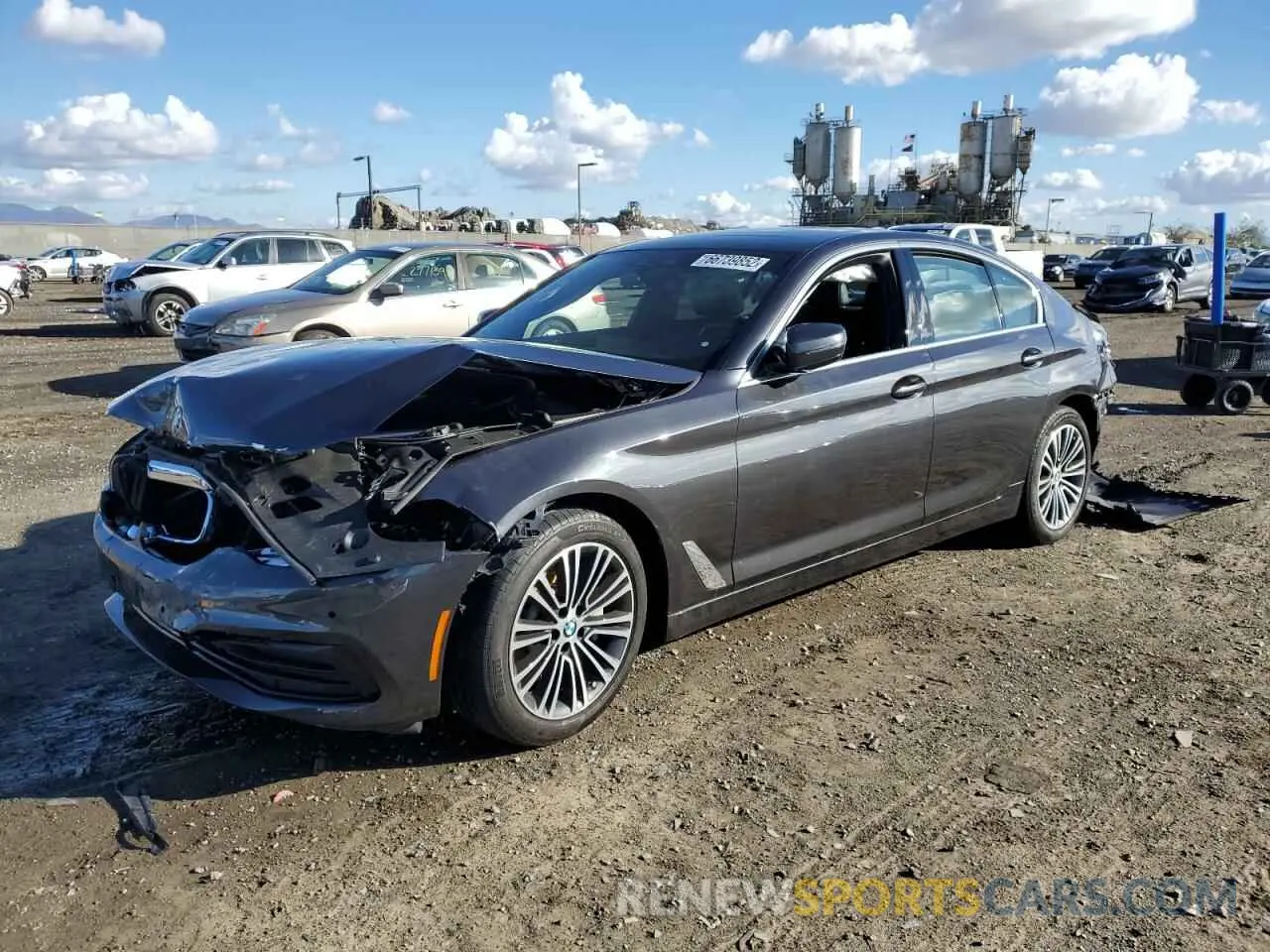 2 Фотография поврежденного автомобиля WBAJA5C50KWW04148 BMW 5 SERIES 2019
