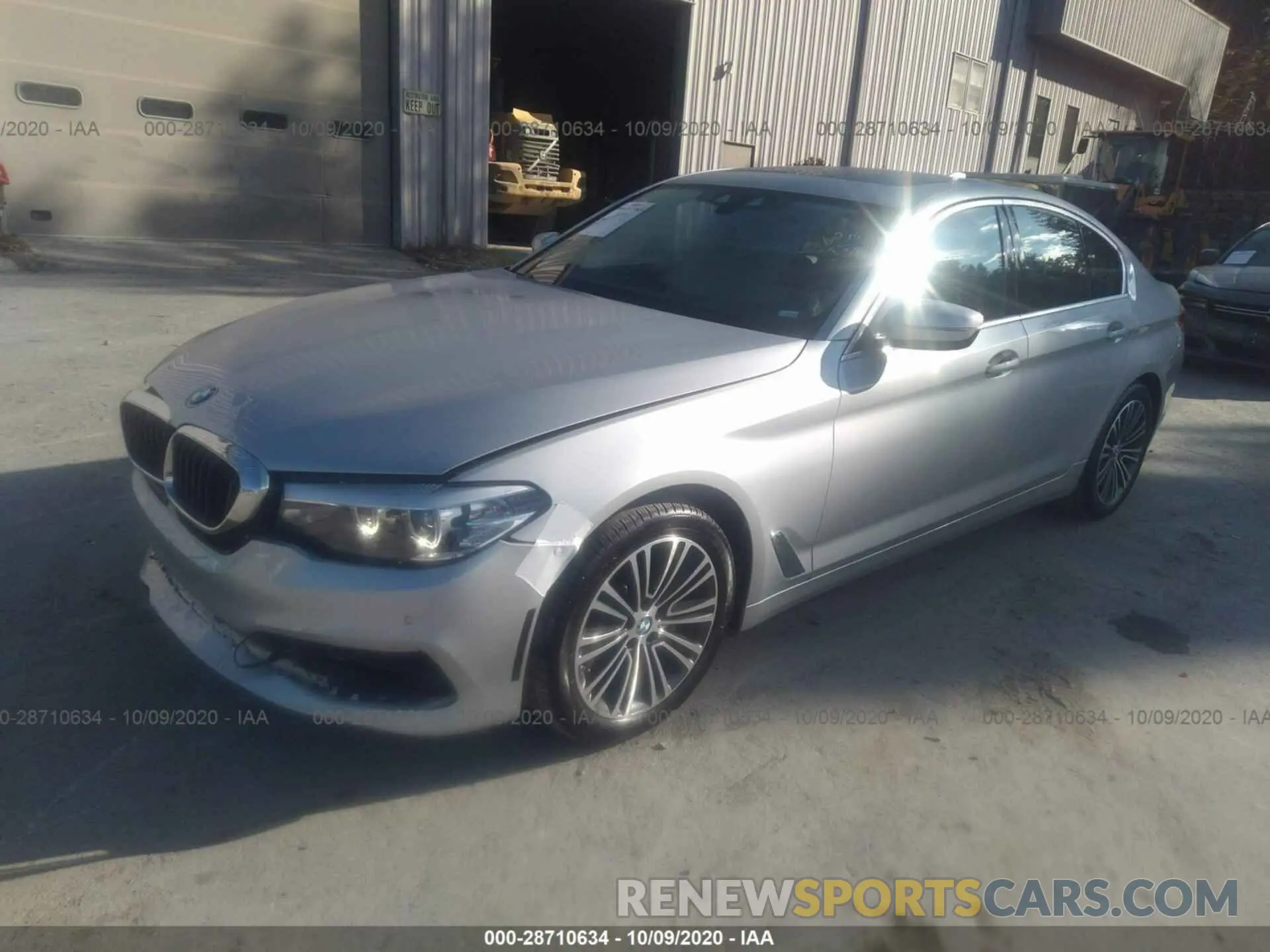 2 Photograph of a damaged car WBAJA5C50KWW13464 BMW 5 SERIES 2019