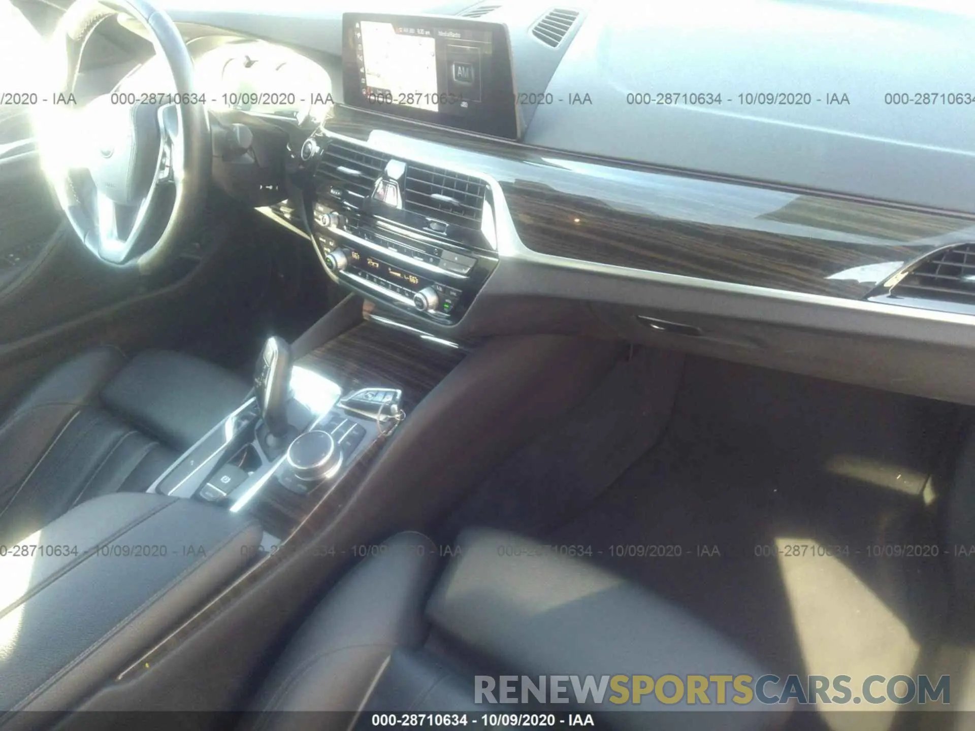 5 Photograph of a damaged car WBAJA5C50KWW13464 BMW 5 SERIES 2019