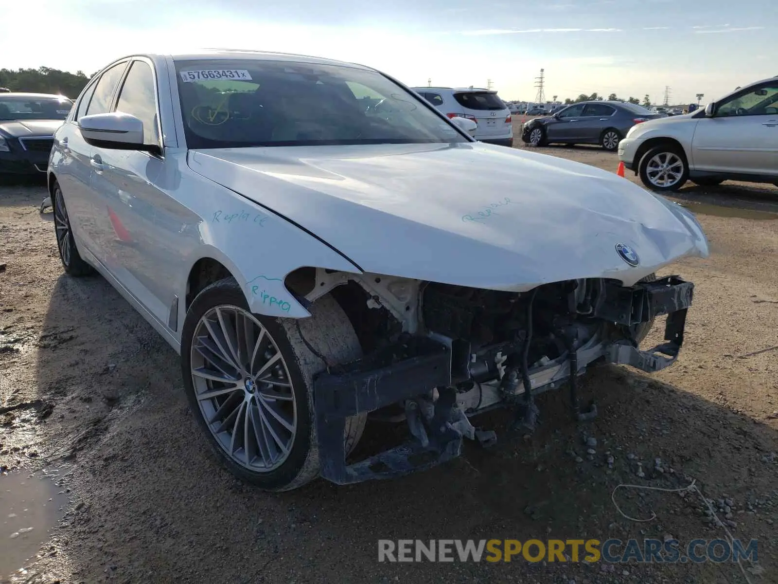1 Photograph of a damaged car WBAJA5C50KWW46089 BMW 5 SERIES 2019