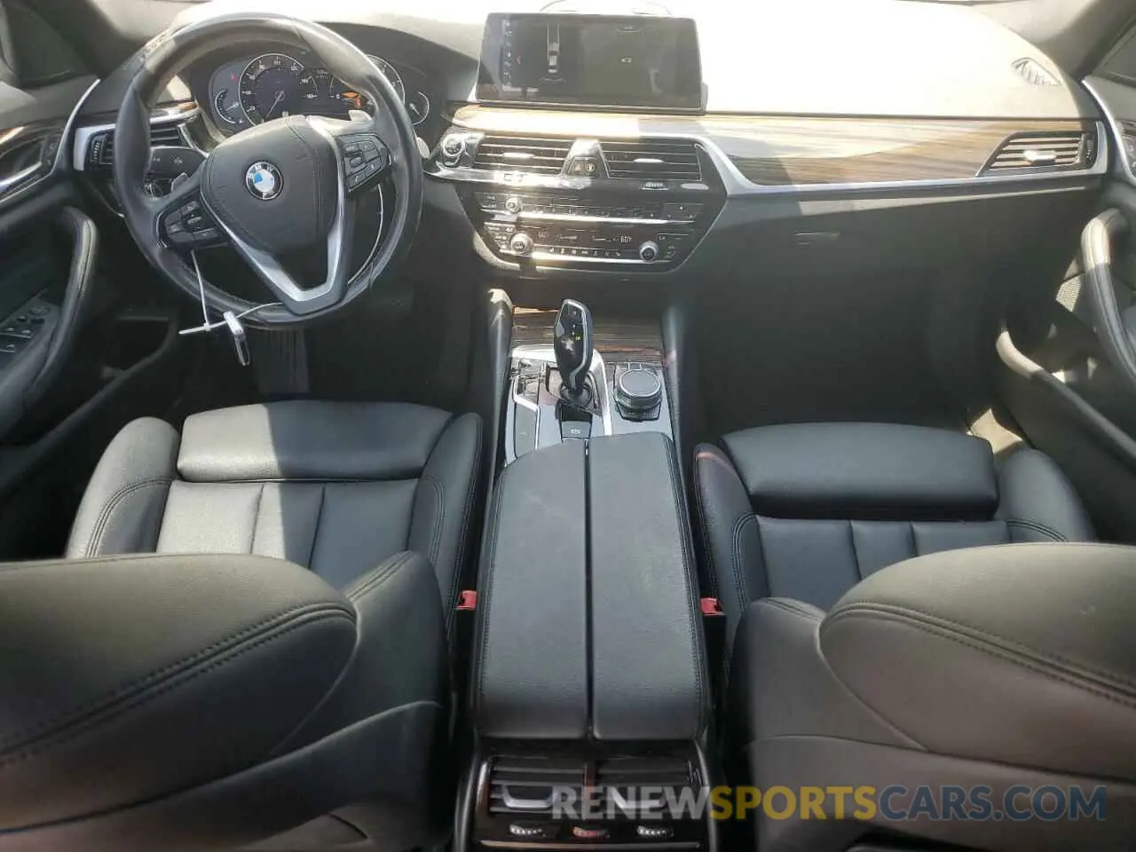 8 Photograph of a damaged car WBAJA5C51KBX86434 BMW 5 SERIES 2019