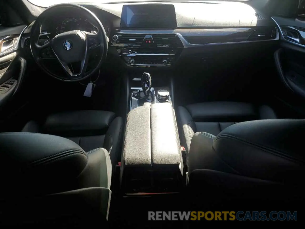 8 Photograph of a damaged car WBAJA5C51KWW34288 BMW 5 SERIES 2019