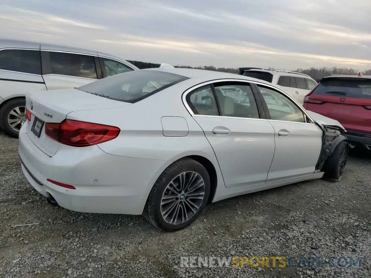 3 Фотография поврежденного автомобиля WBAJA5C52KBX87642 BMW 5 SERIES 2019